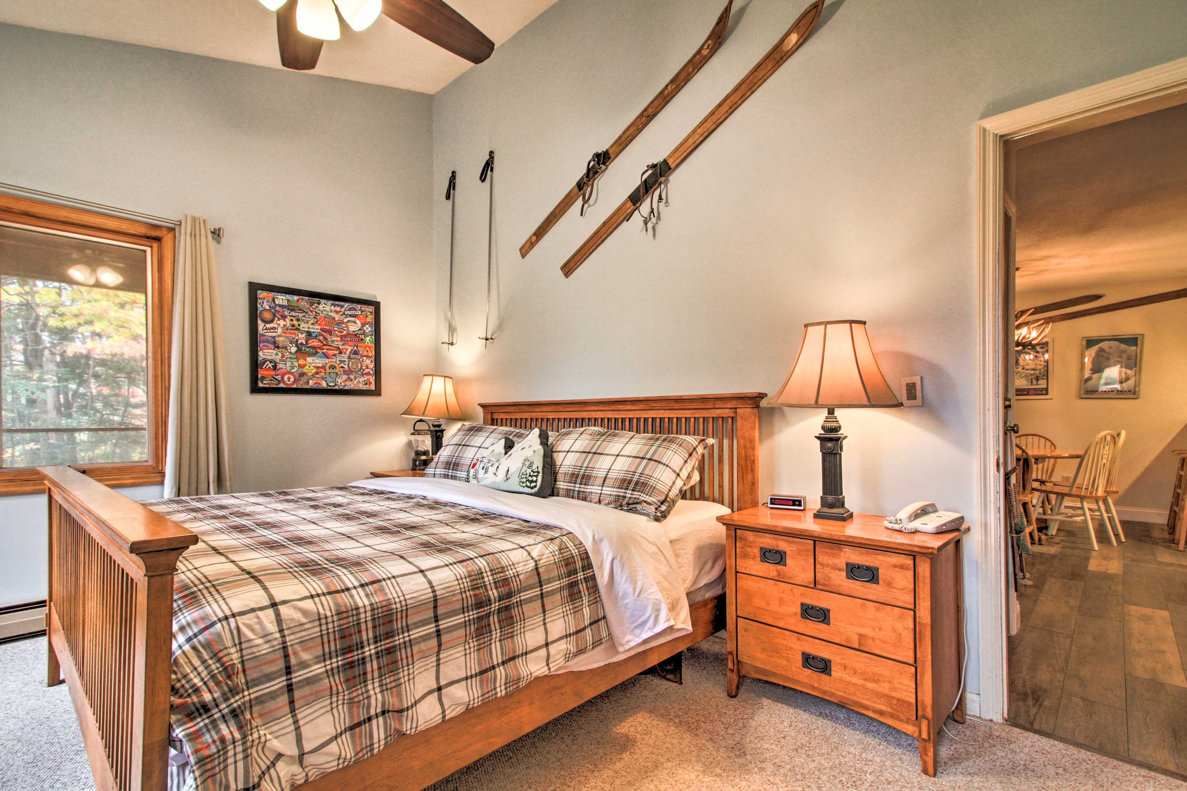 Bedroom 2 | Queen Bed