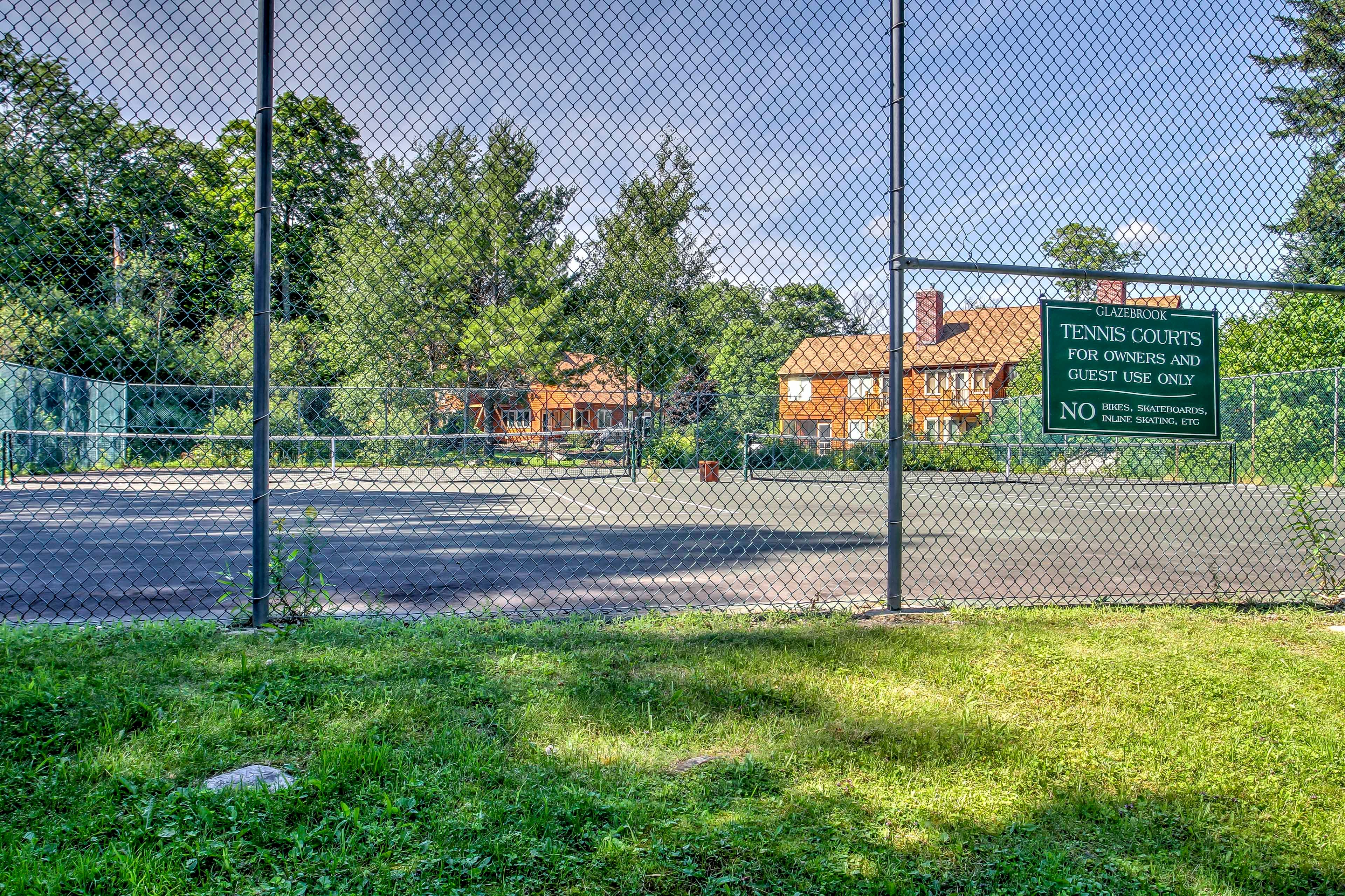 Townhouse Community | Access to Tennis Courts