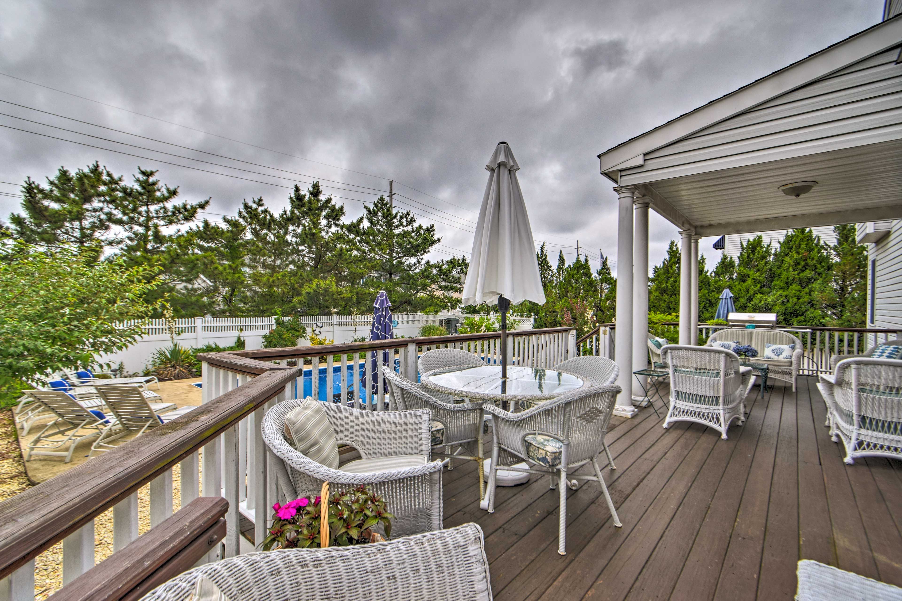 Outside seating is perfect for enjoying a grilled lunch on the patio!