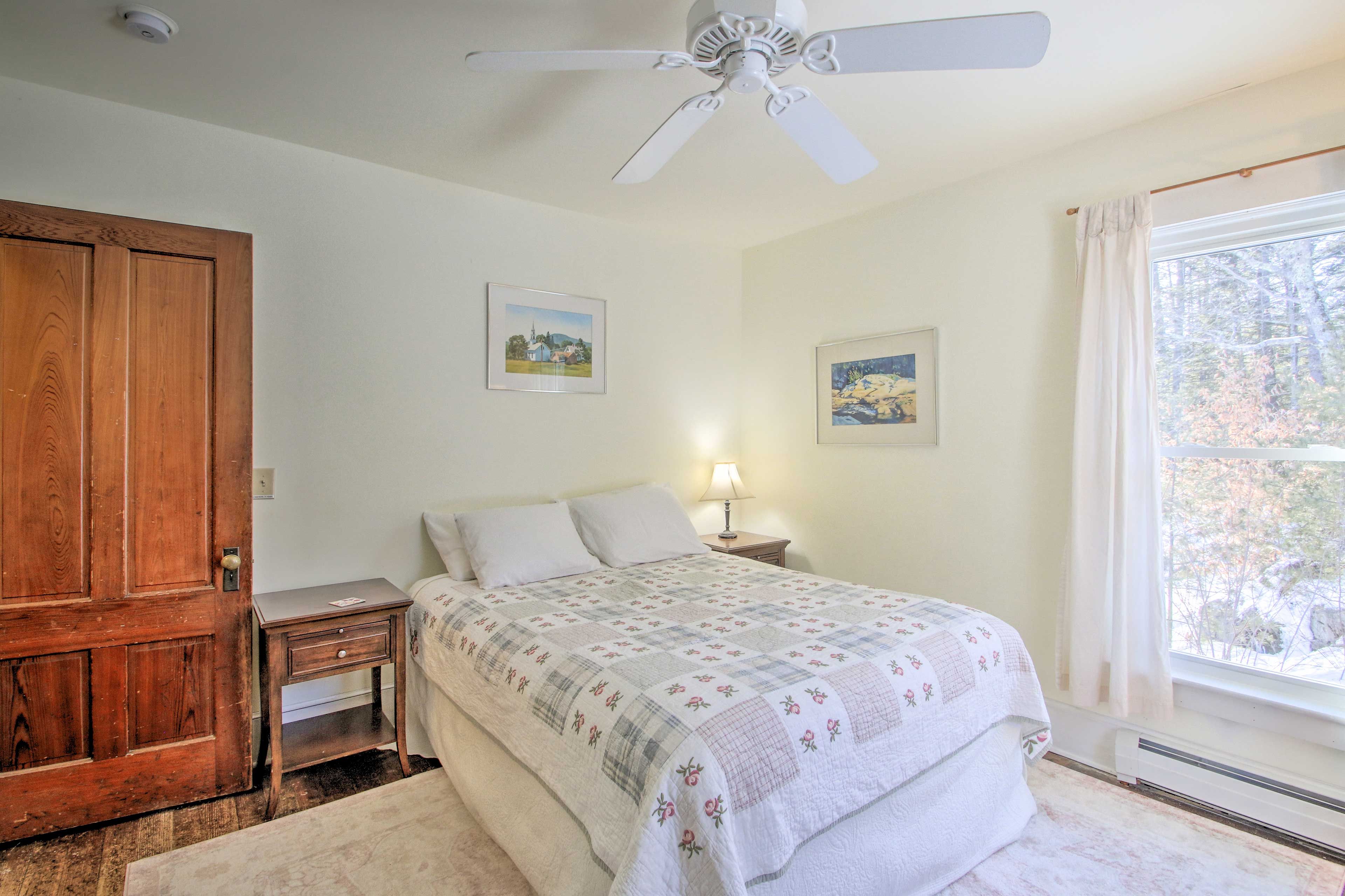 Bedroom 3 | Queen Bed