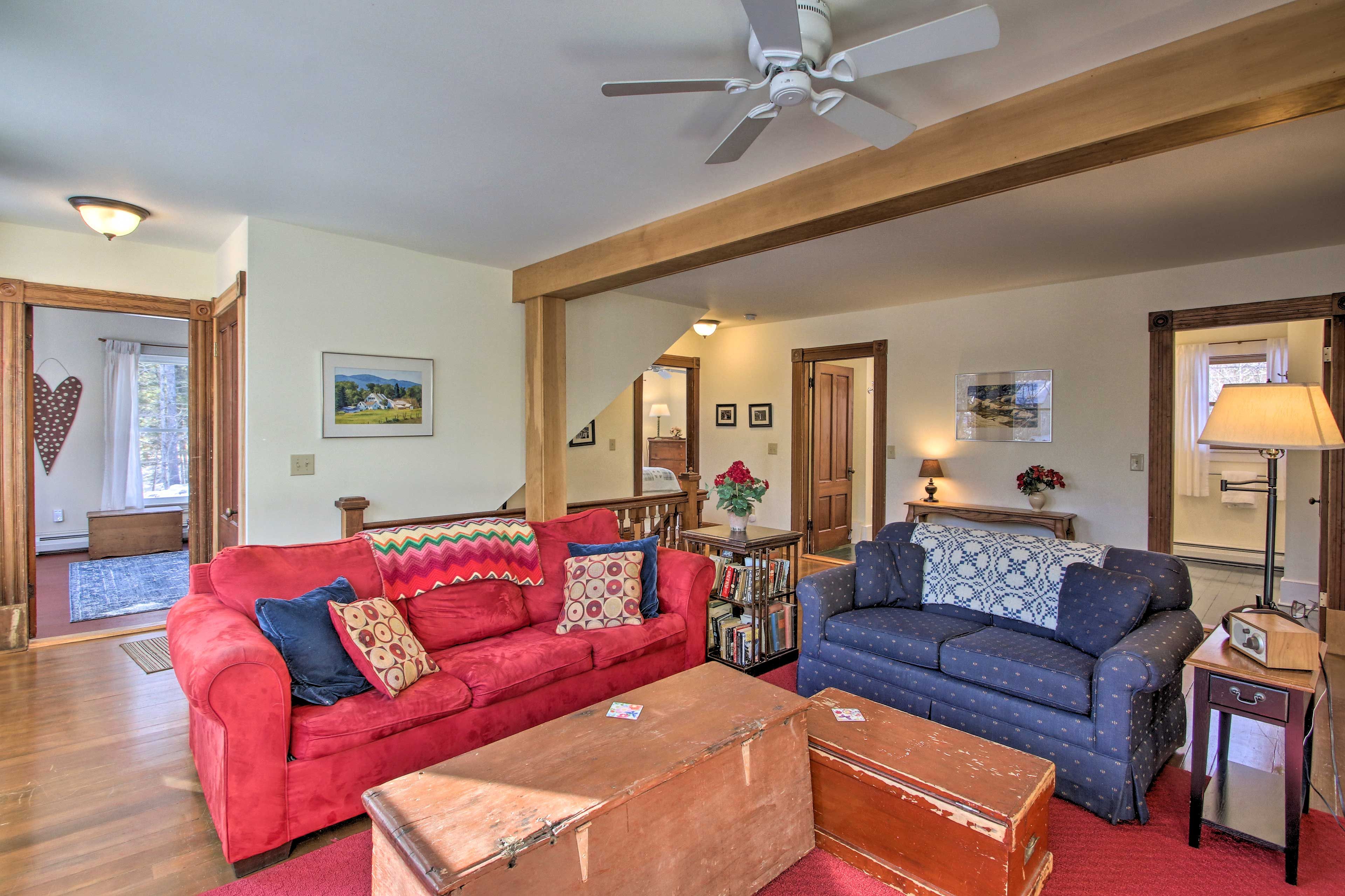 Upper Level Sitting Area