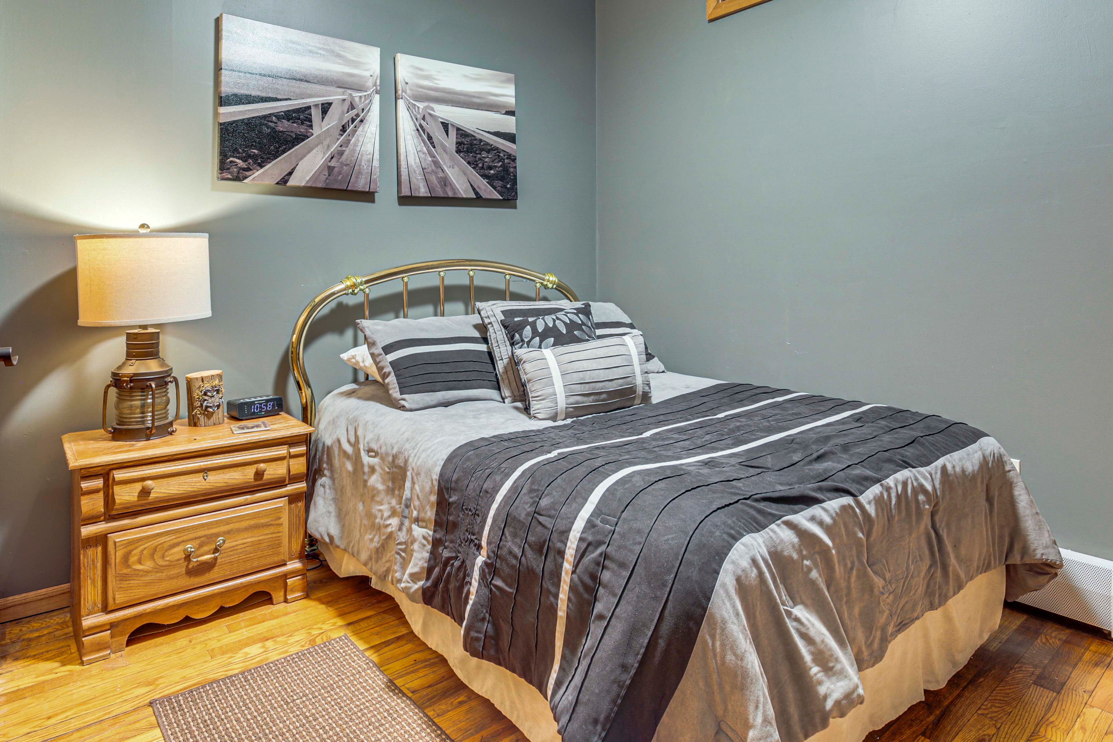 Bedroom 4 | Full Bed | Lower Floor