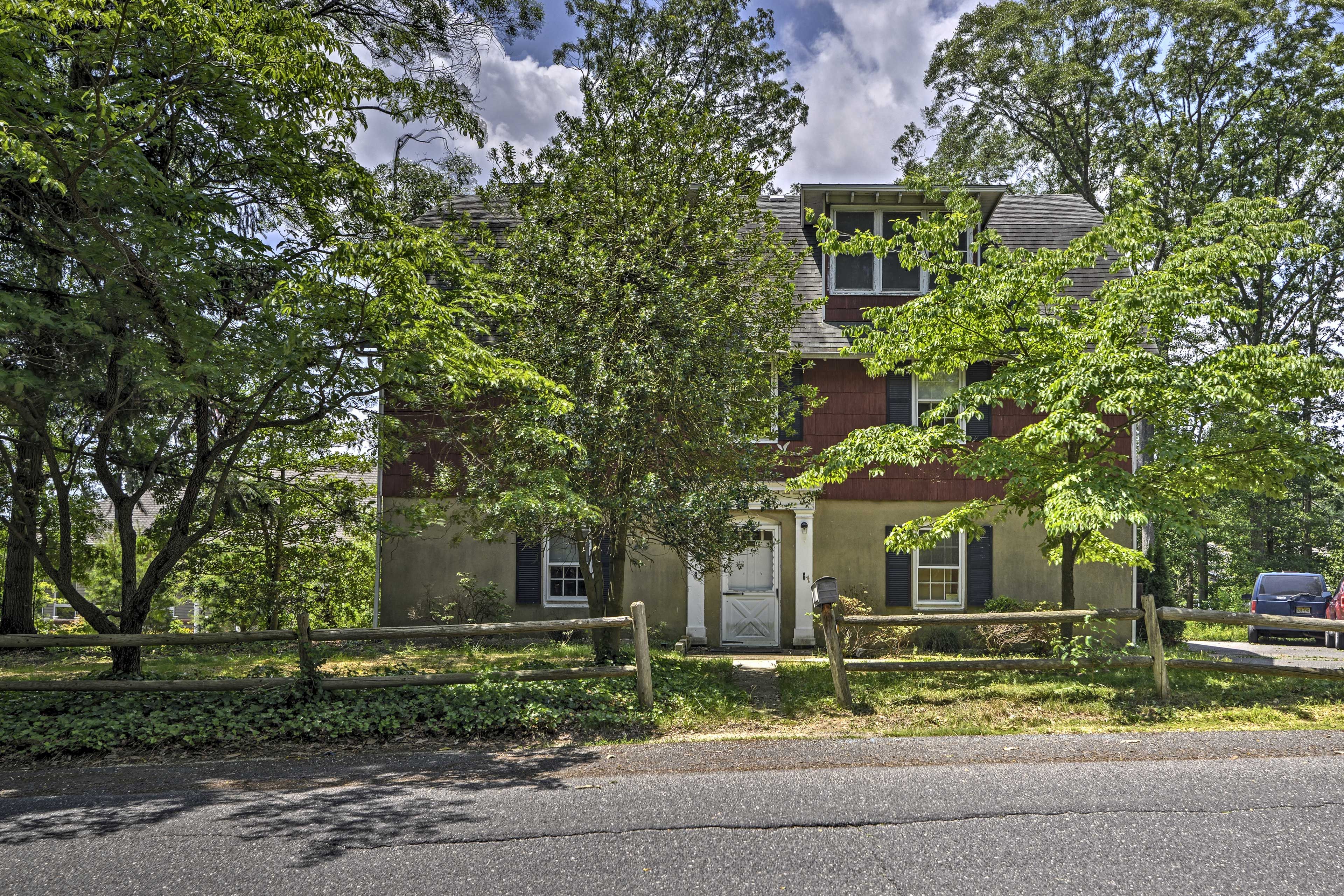 This lovely home offers sleeping accommodations for 2 and a charming second-story balcony.