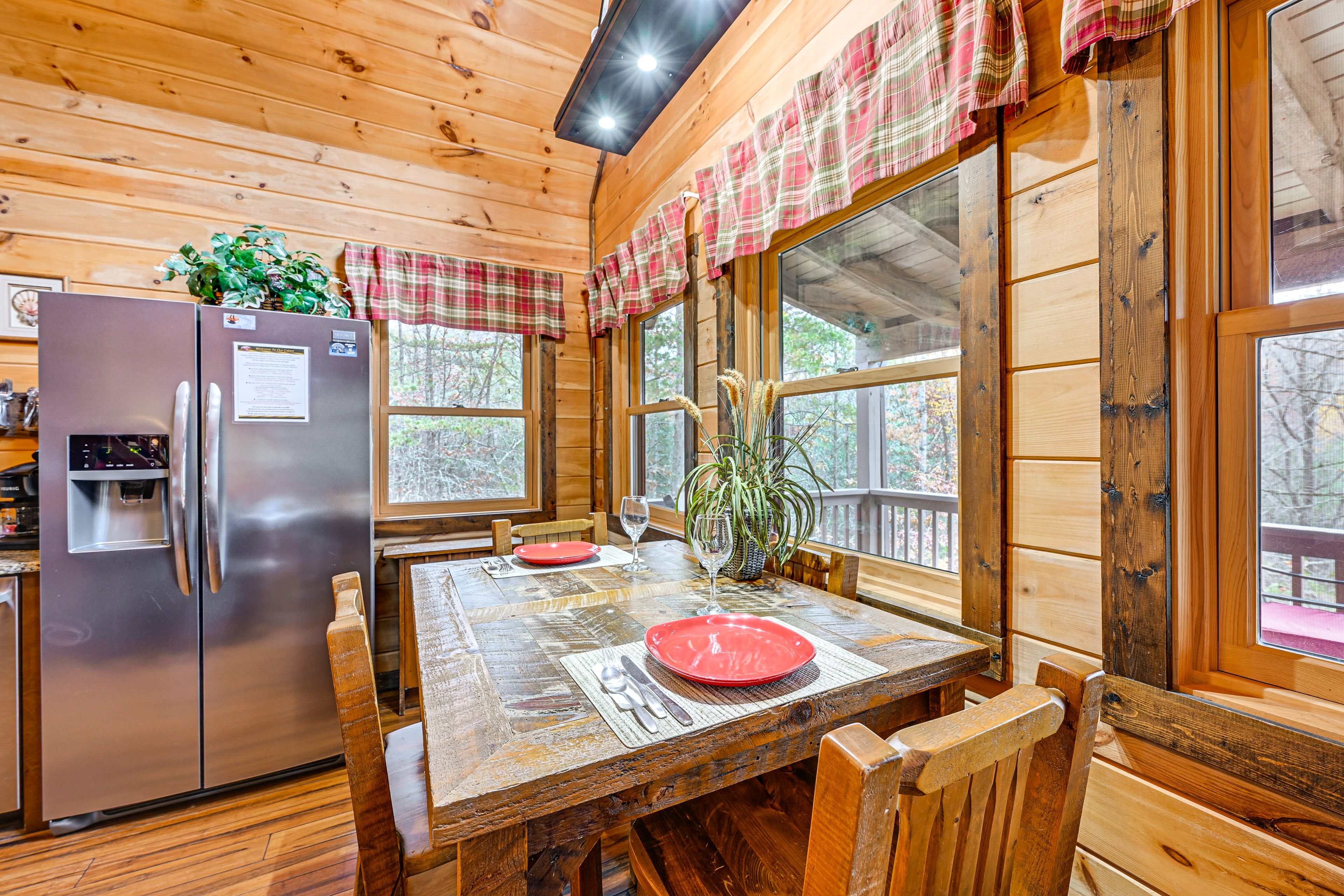 Dining Area | Dishware & Flatware