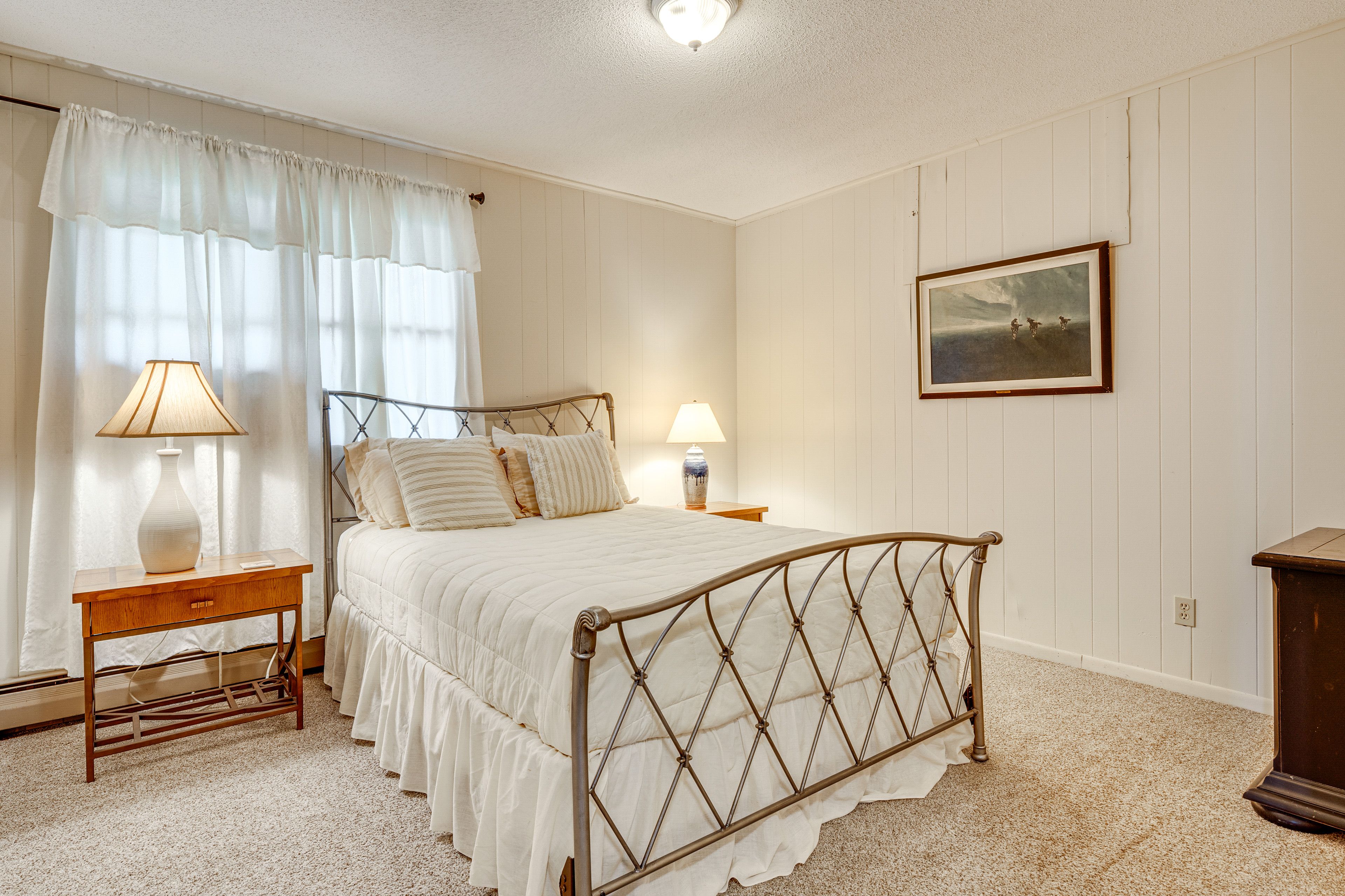 Bedroom 4 | Queen Bed | Lower Level