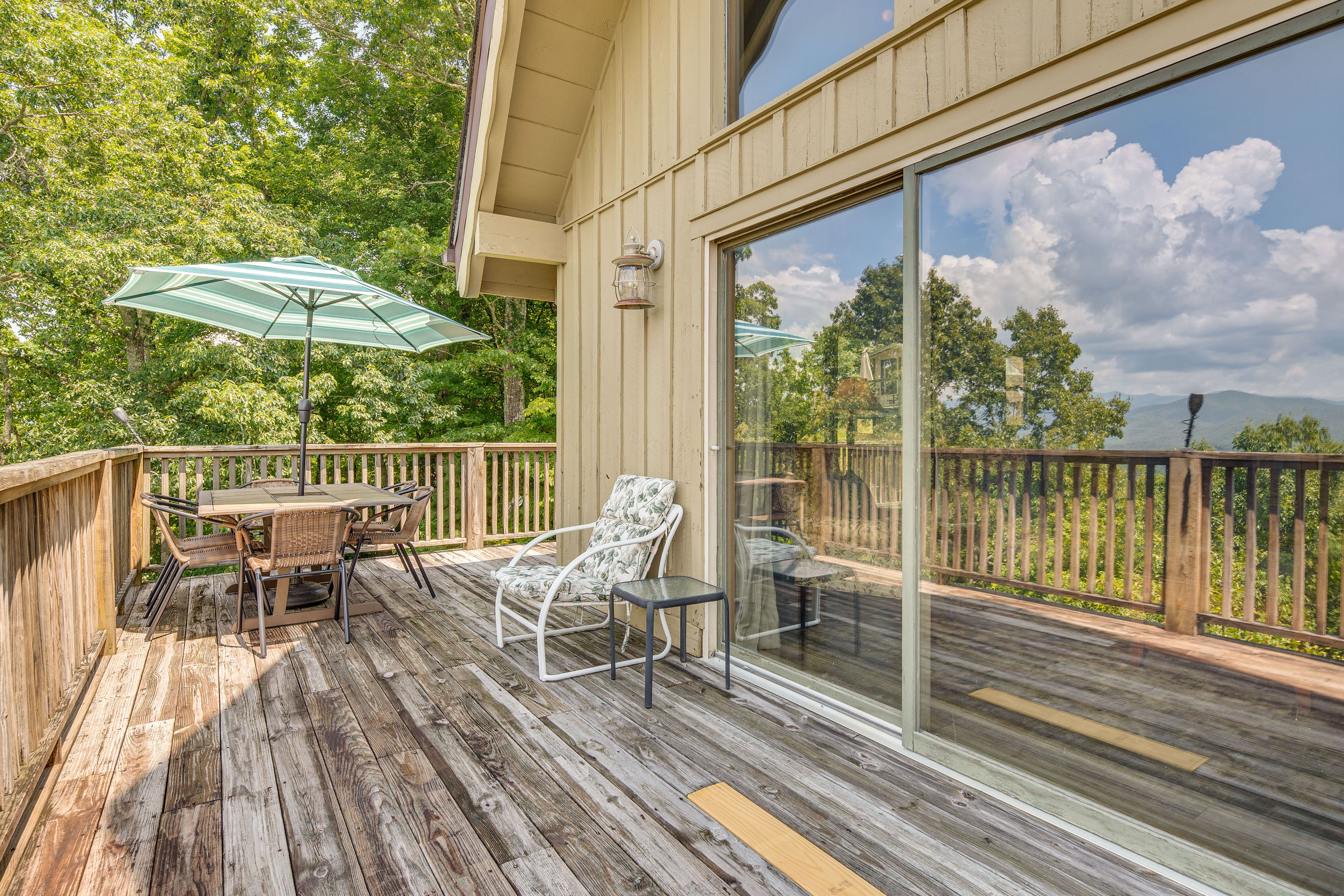 Wraparound Deck