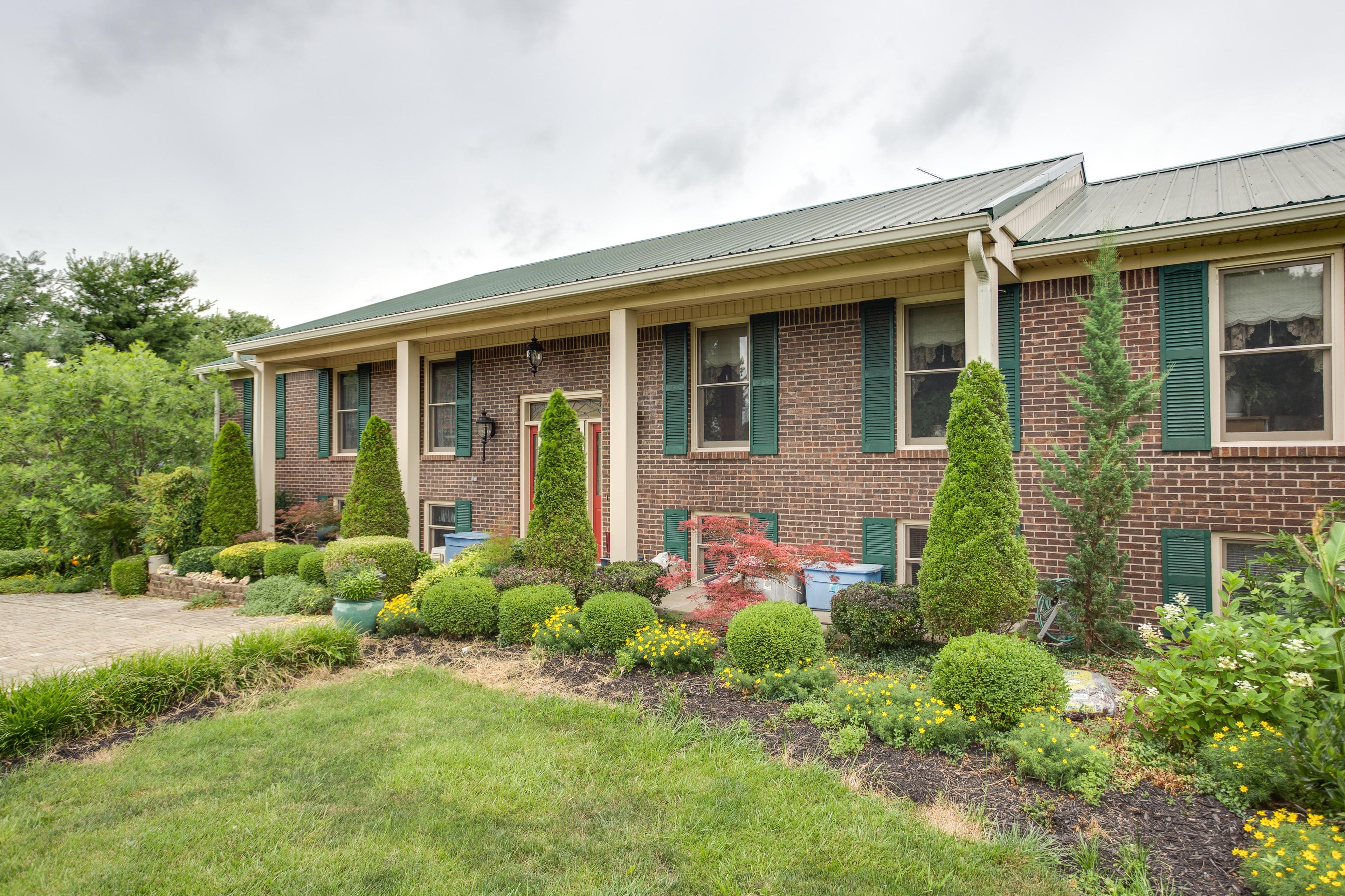 Danville Vacation Rental | 2BR | 2BA | 2,000 Sq Ft | Step-Free Access