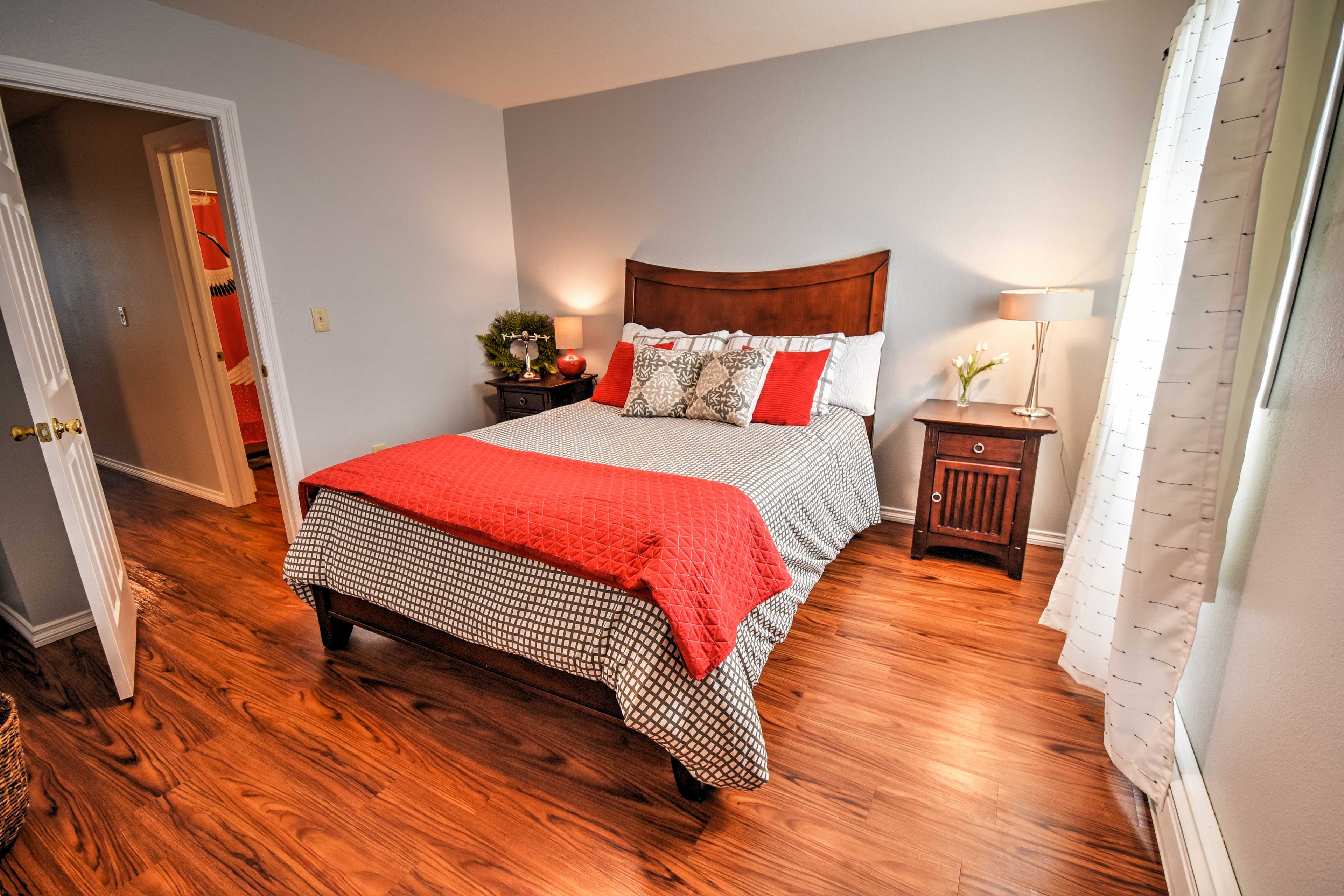 Bedroom 1 | Queen Bed | Linens Provided
