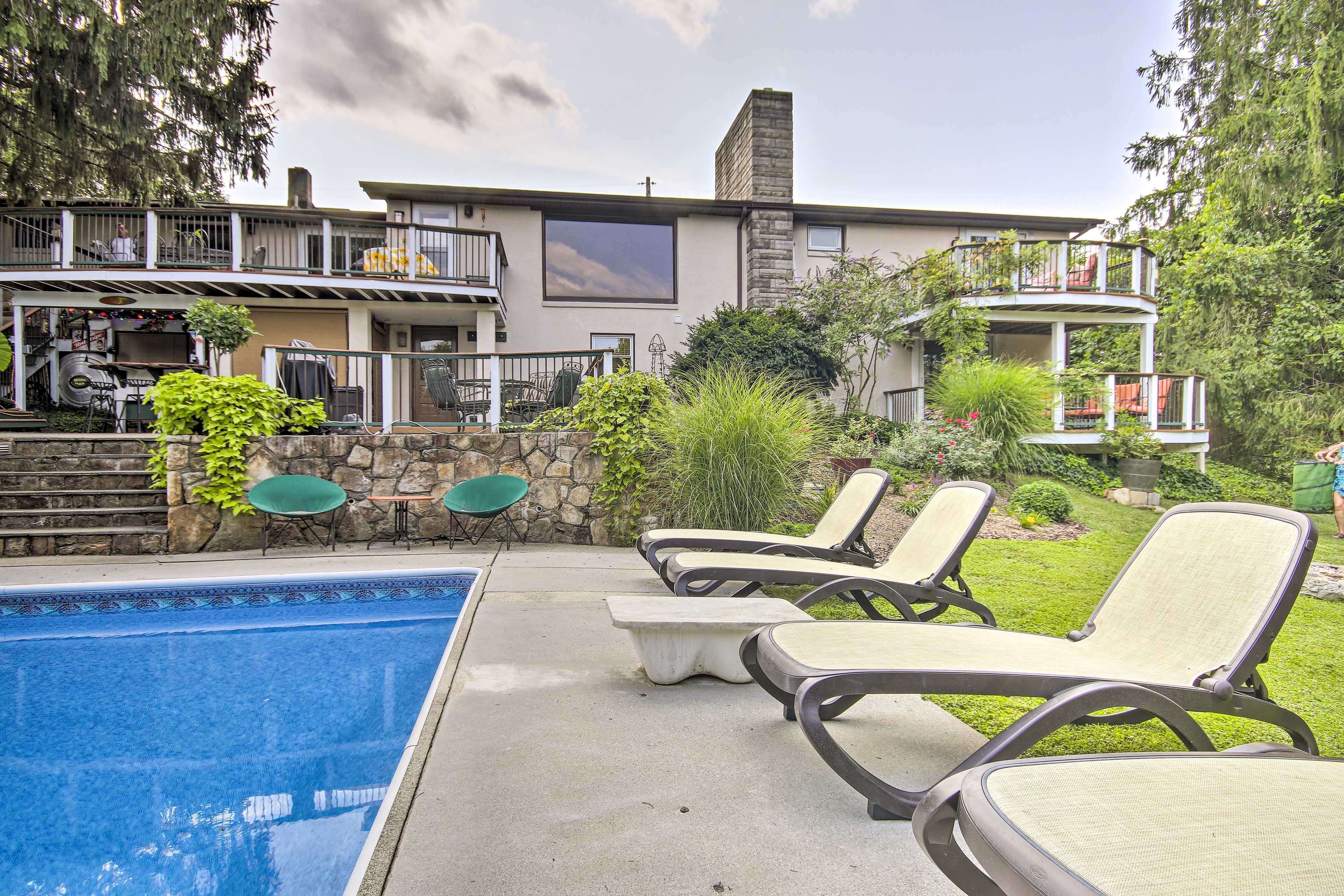 Exterior | Homeowner On-site