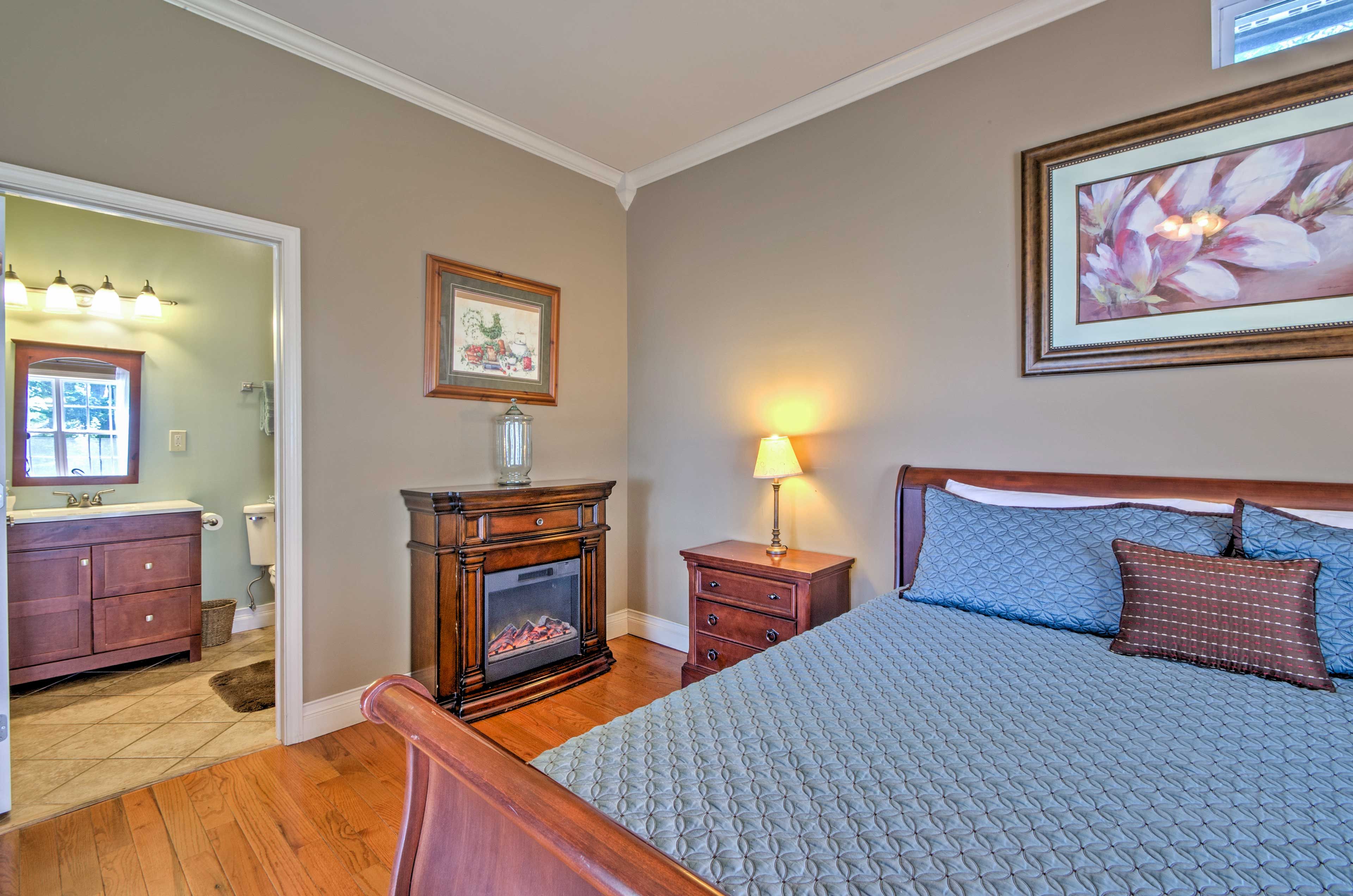 An en-suite bathroom makes freshening up a breeze.