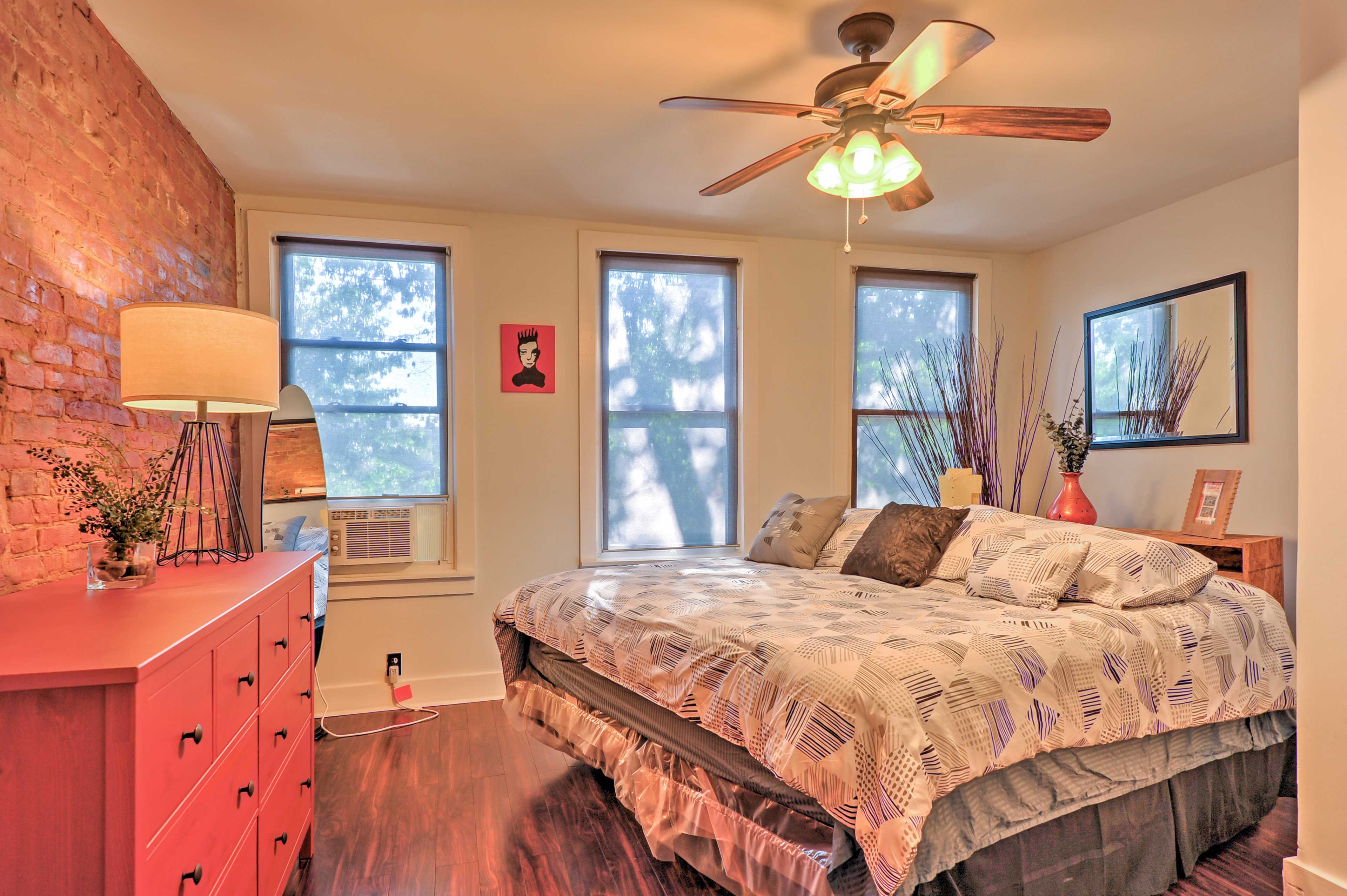 Bedroom 1 | King Bed | Linens Provided
