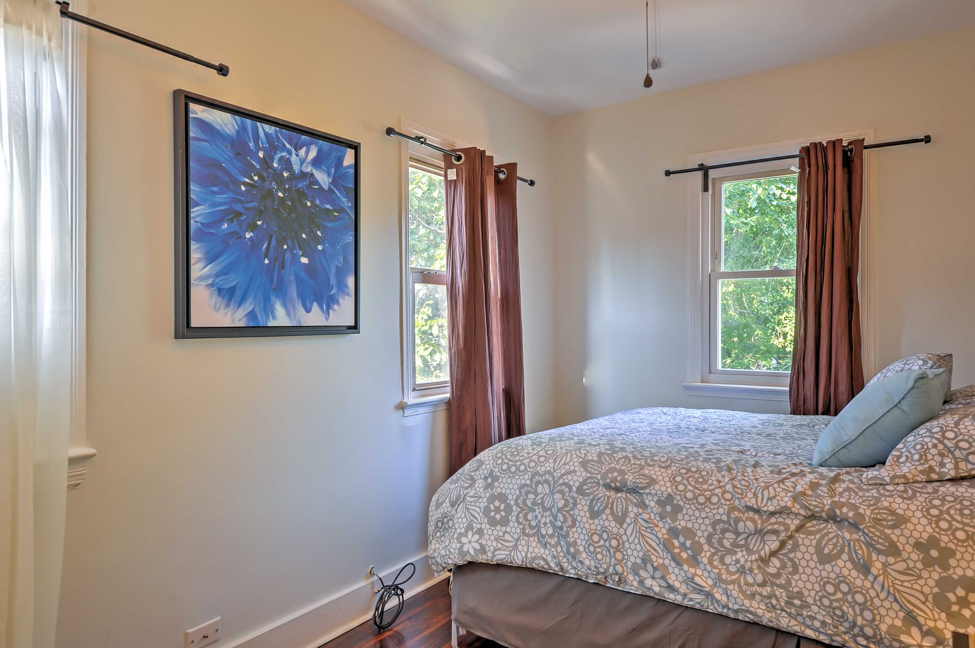 Bedroom 2 | Queen Bed