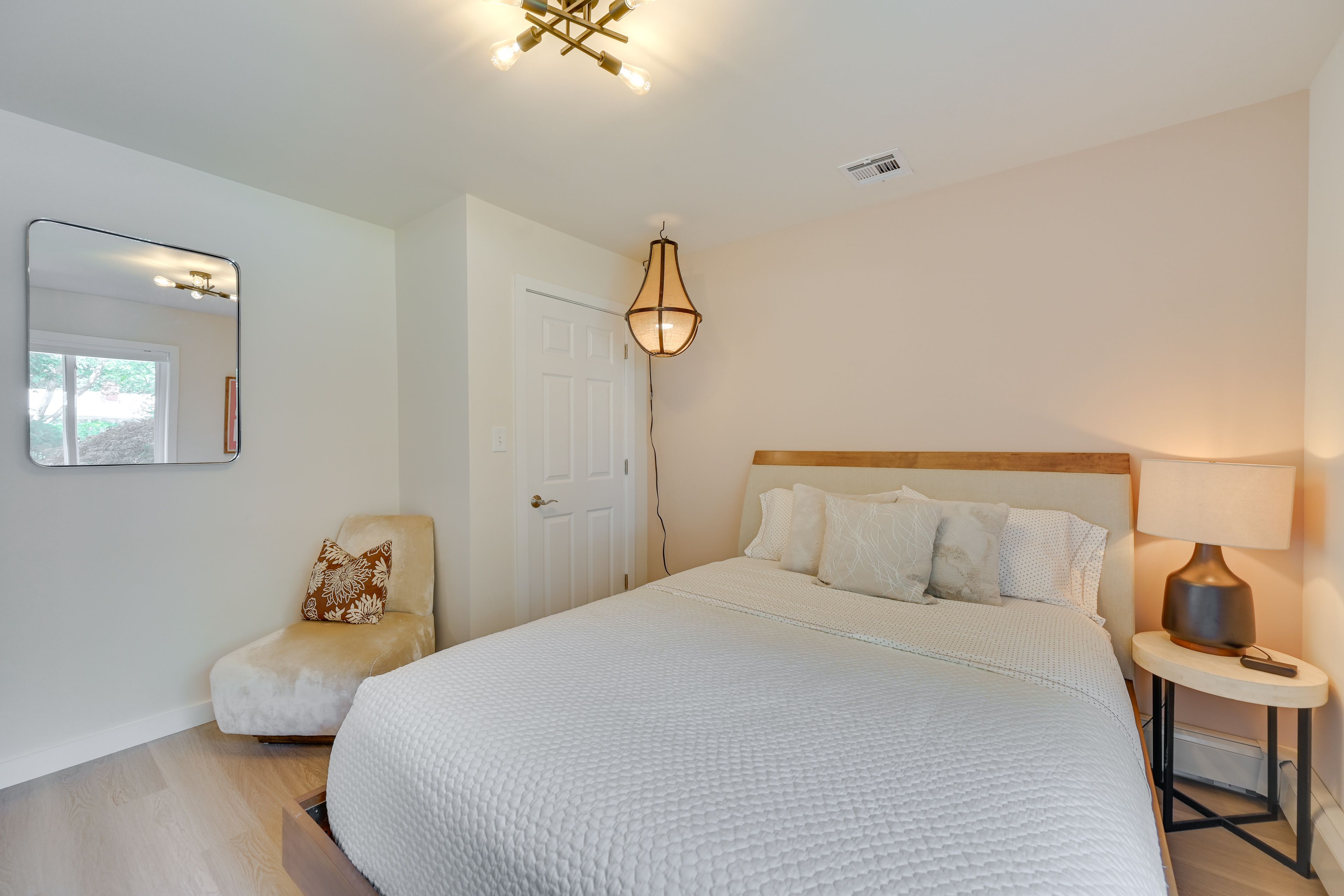 Bedroom 1 | King Bed | Linens Provided