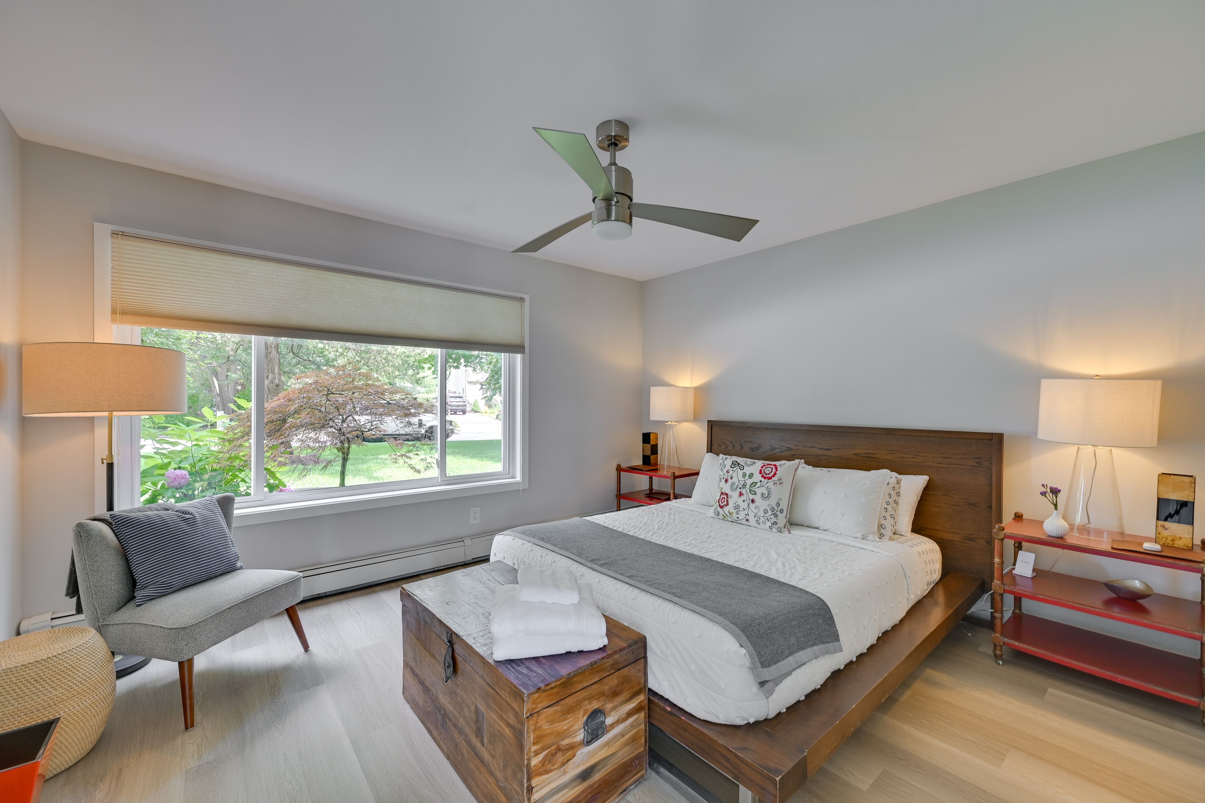 Bedroom 4 | Queen Bed