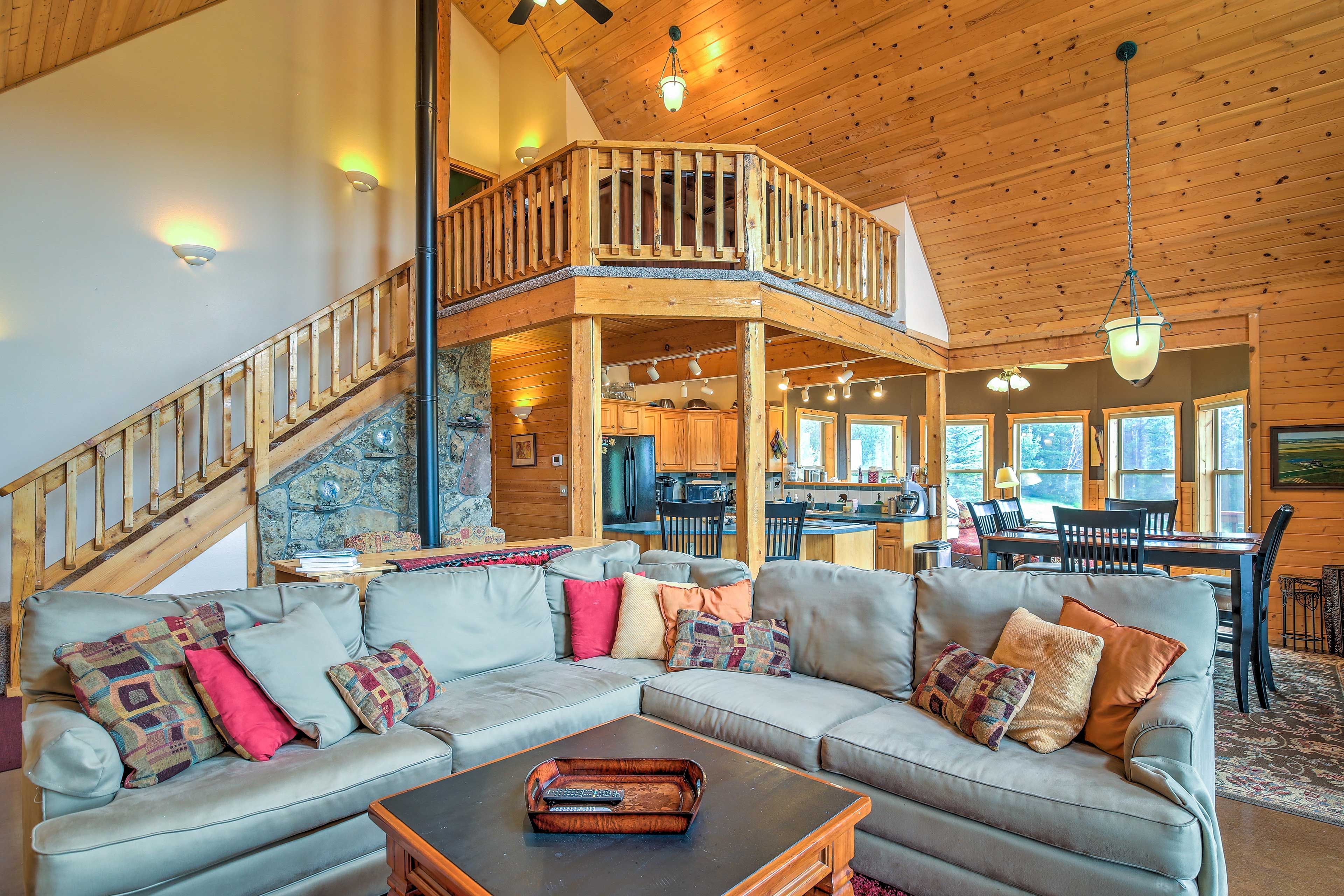 Living Room | Free WiFi | Central Heating | Gas Fireplace