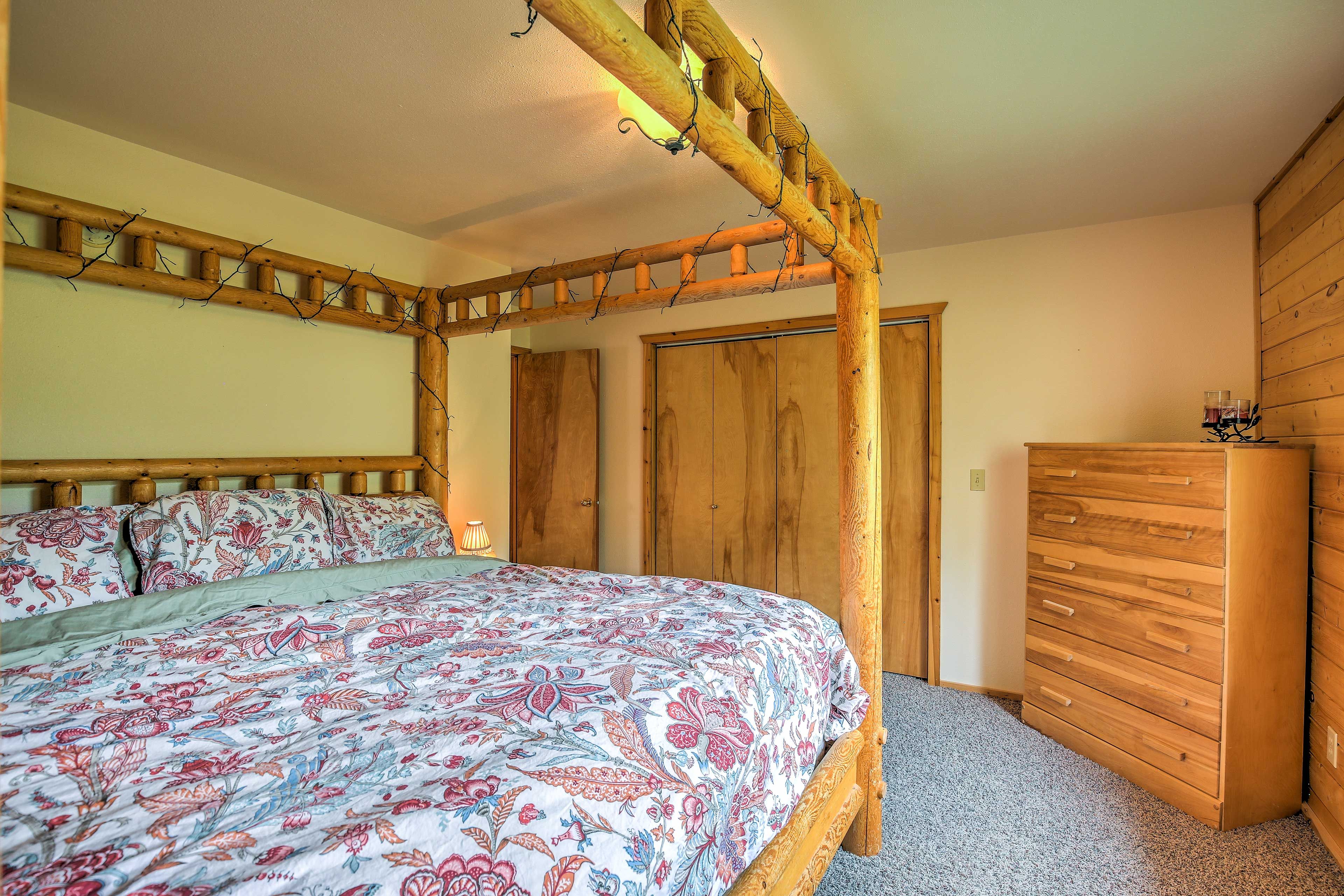 Bedroom 2 | King Bed