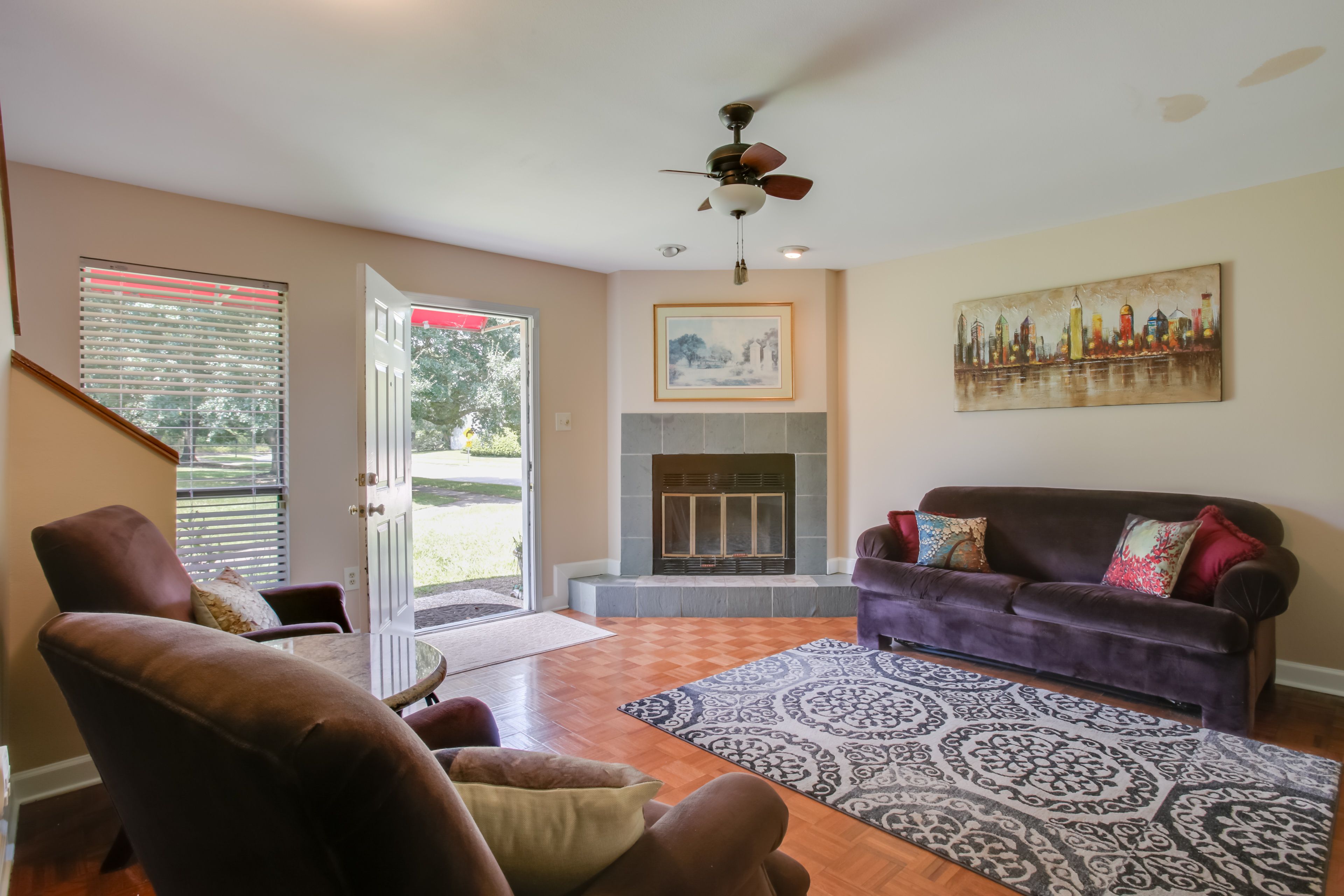 Baton Rouge Vacation Rental | 2BR | 1.5BA | Stairs Required | 1,160 Sq Ft