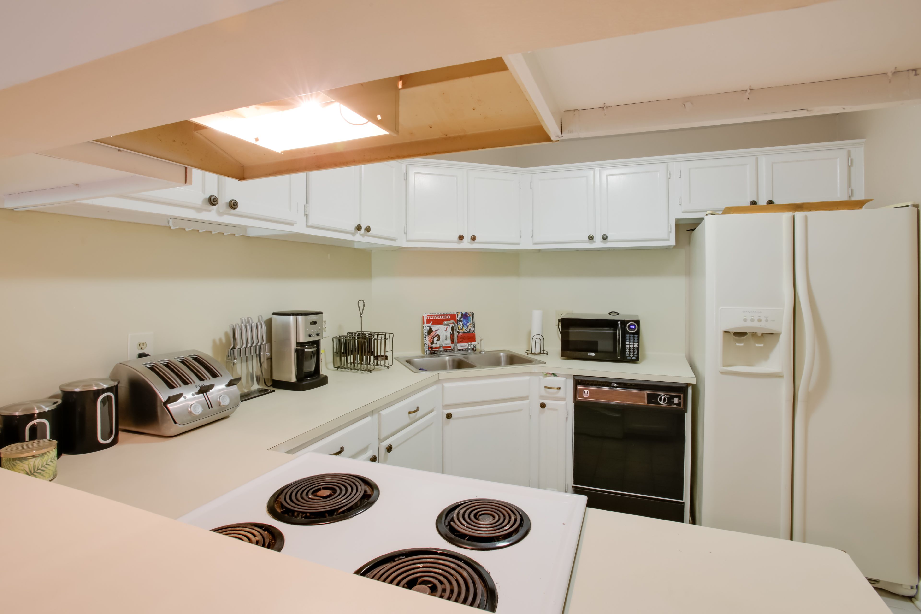 Kitchen | Drip Coffee Maker | Toaster