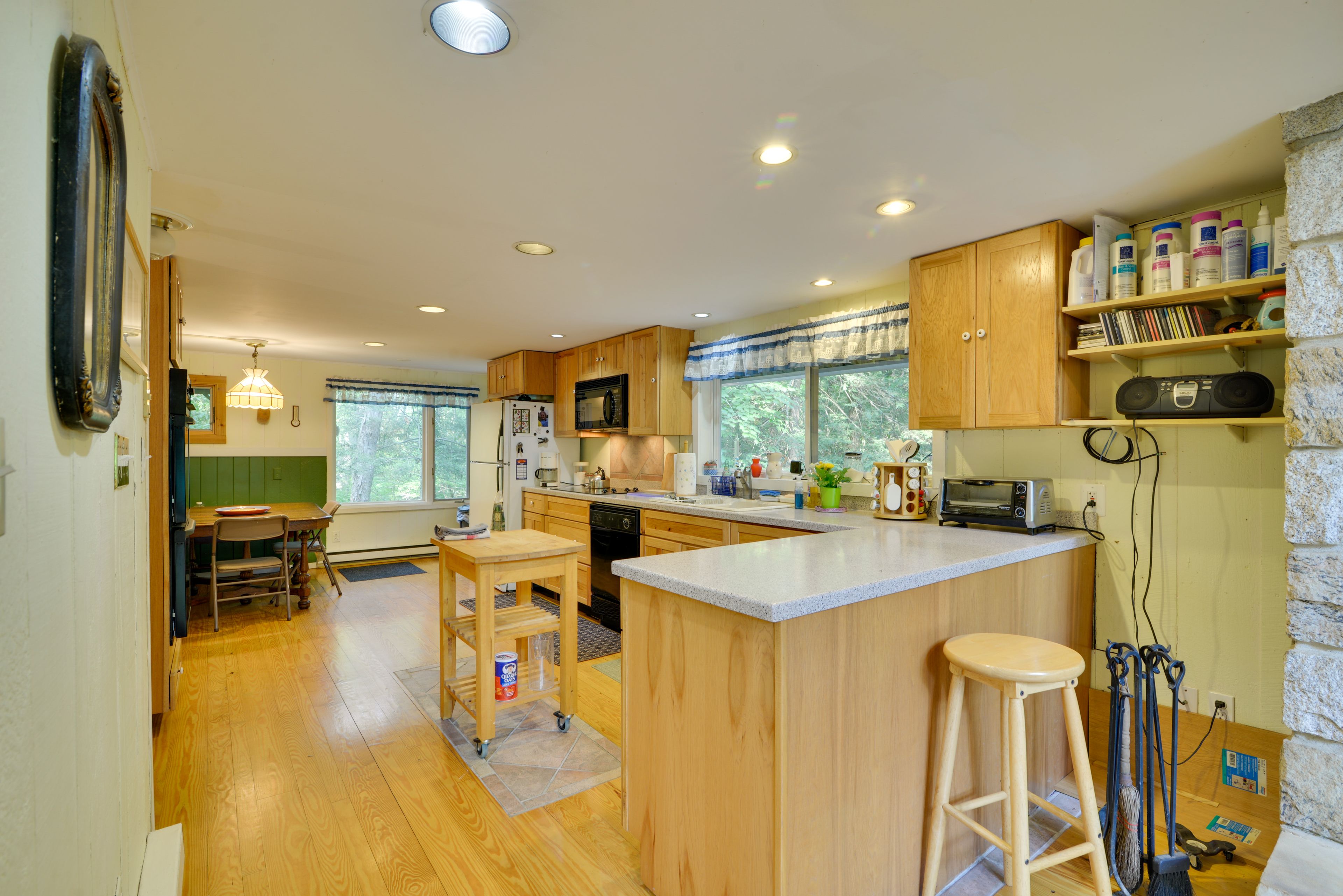 Kitchen | Equipped w/ Cooking Basics