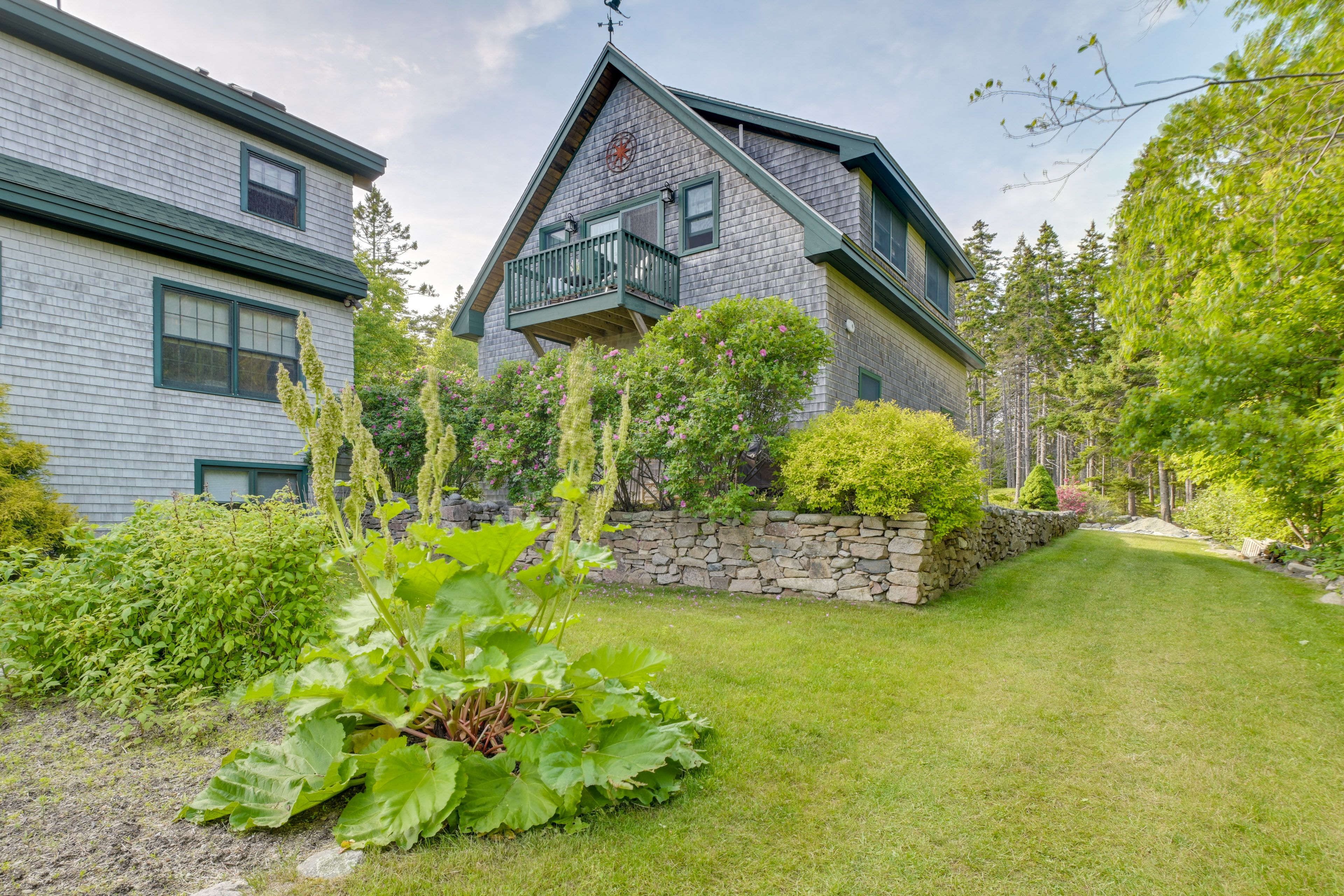 Exterior | Homeowner On-Site