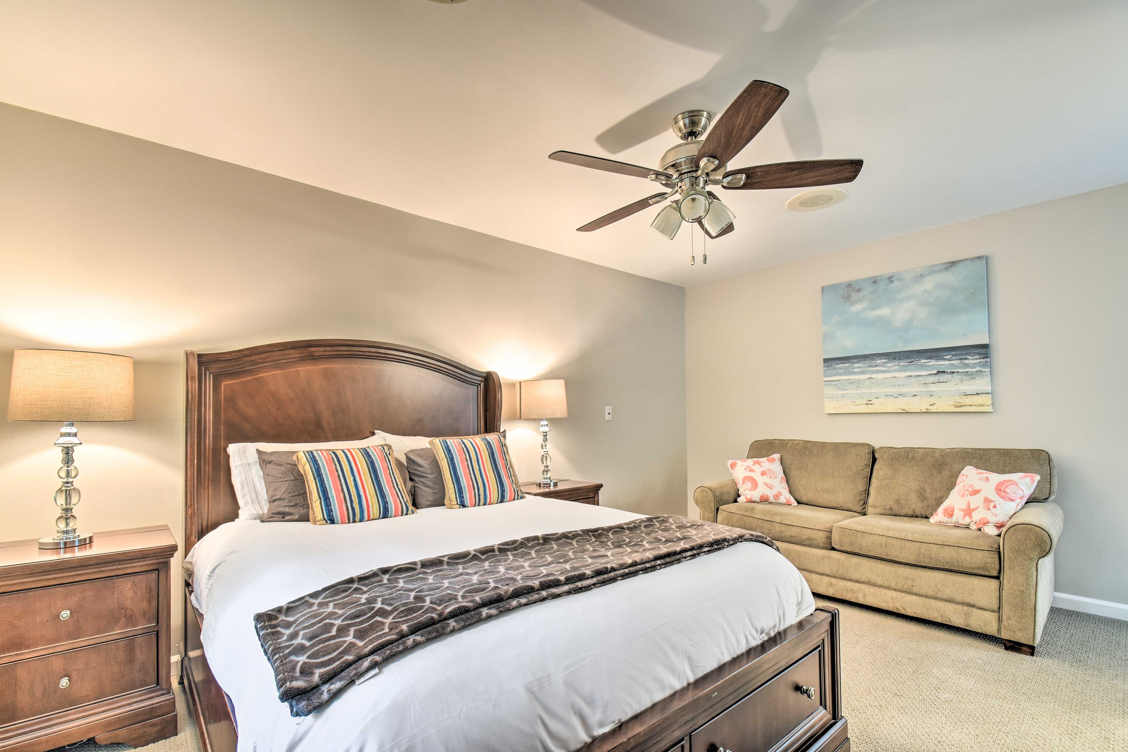 Bedroom 2 | Queen Bed | Sleeper Sofa