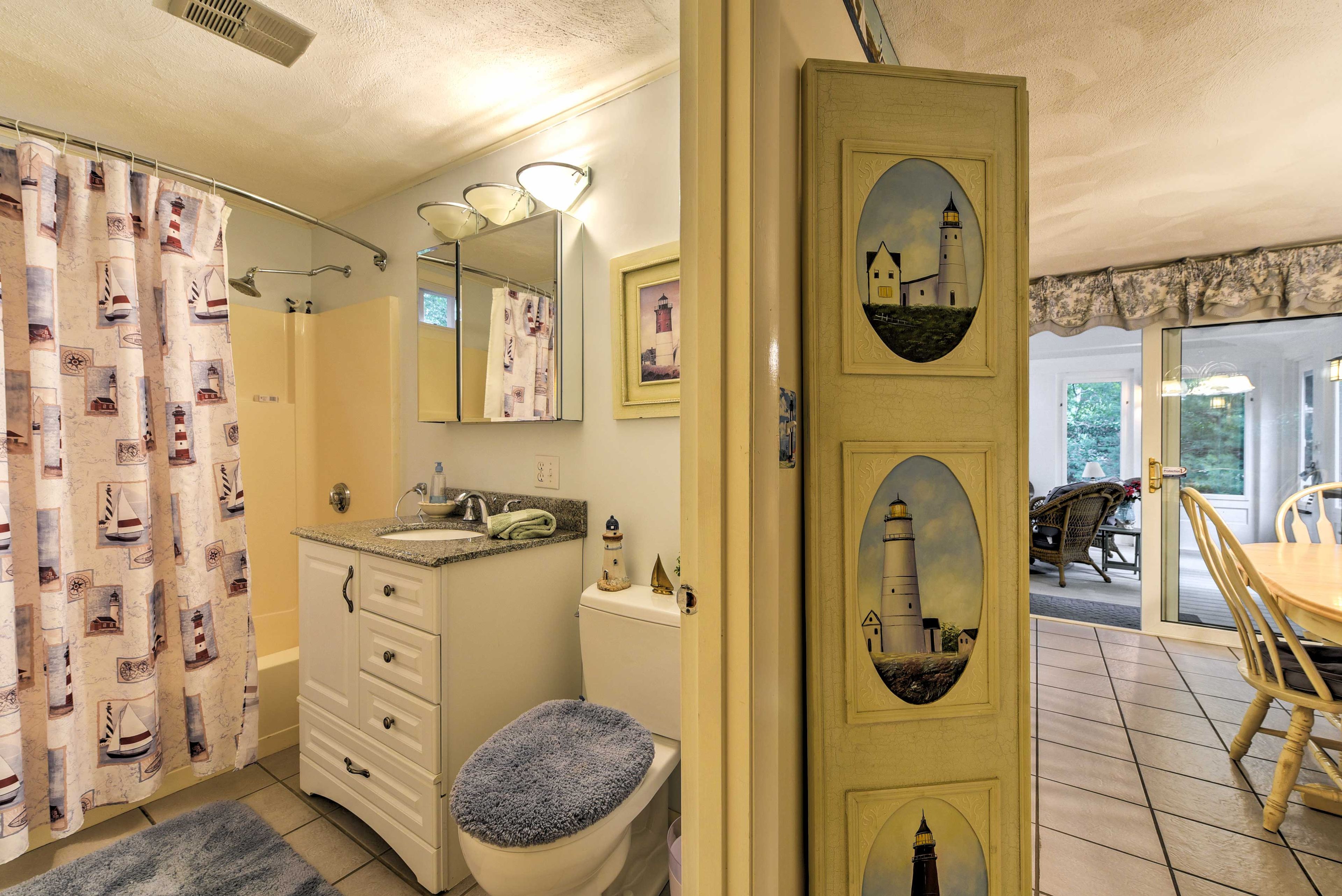 Bathroom | Towels Provided