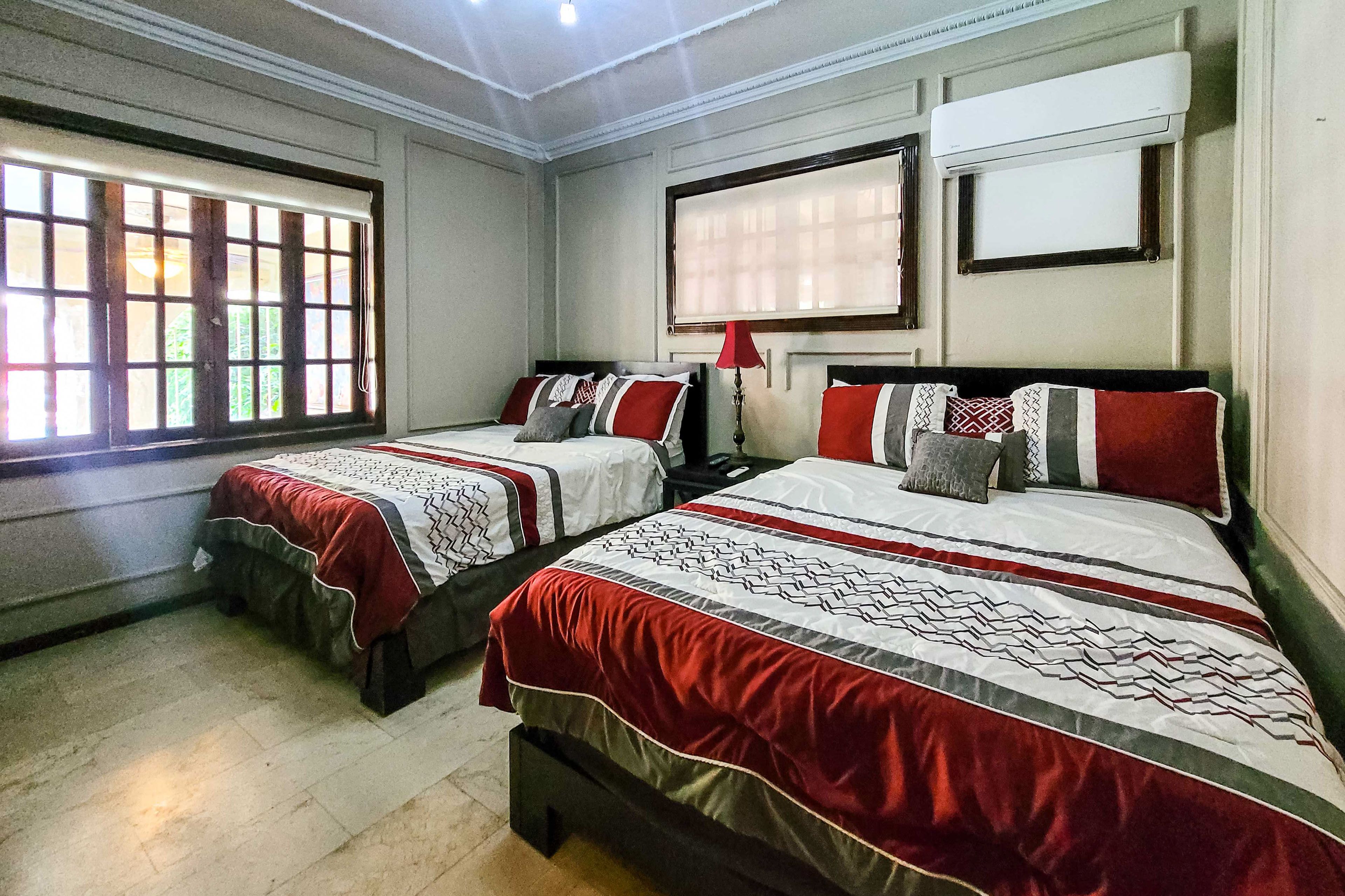 Bedroom 5 | 2 Queen Beds
