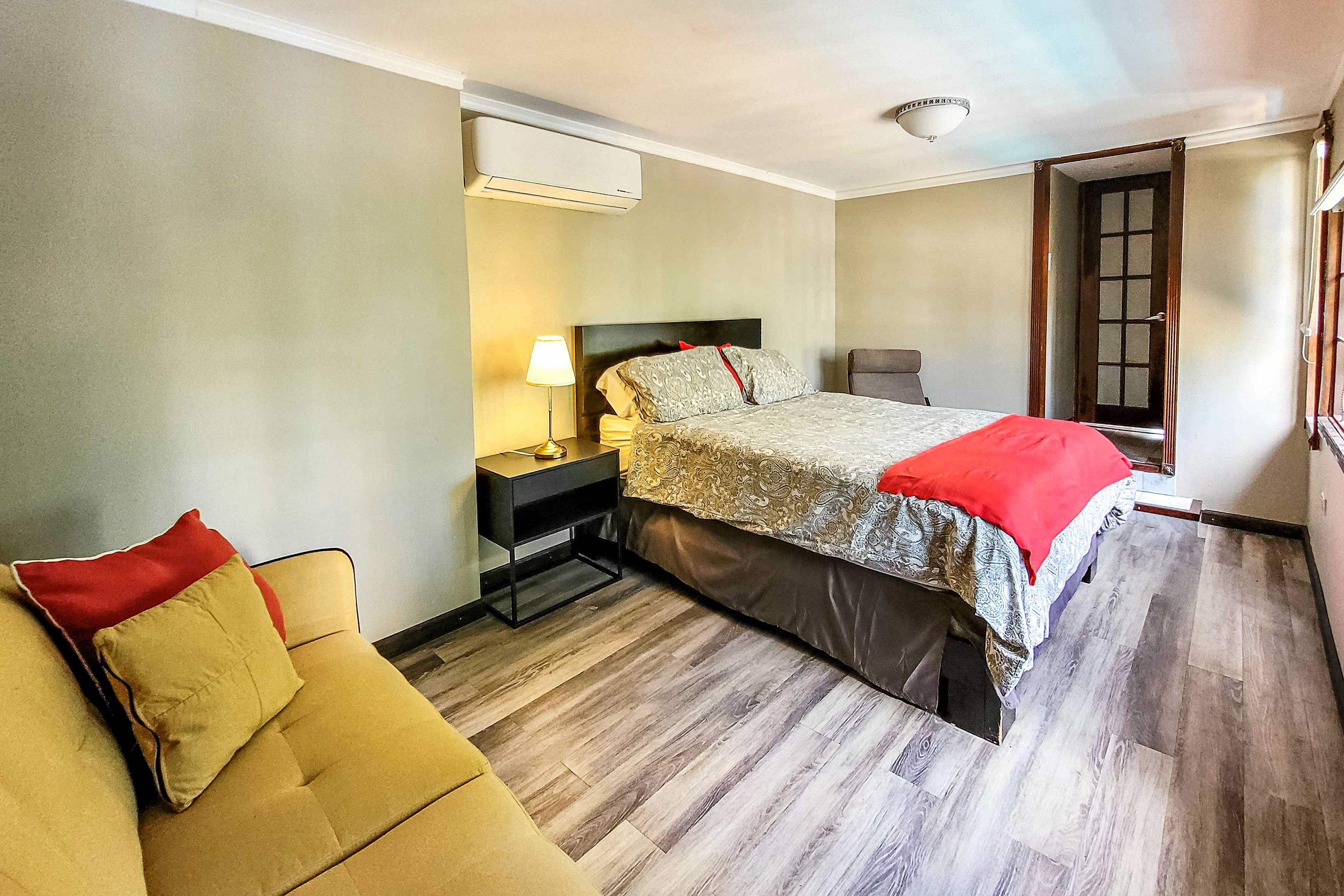 Bedroom 4 | Queen Bed