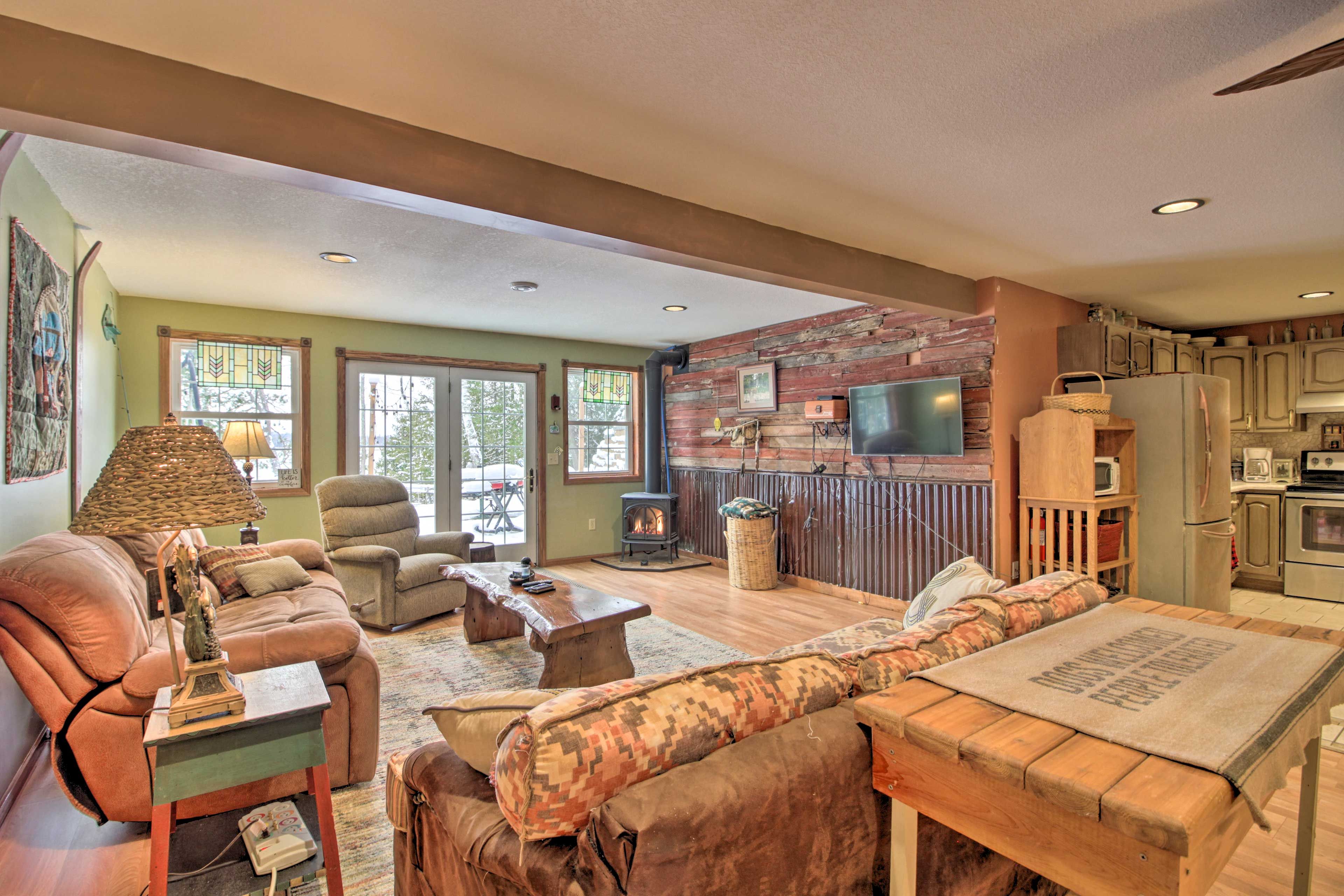 Deer River Vacation Rental | 1BR | 1BA | 650 Sq Ft | Stairs Required