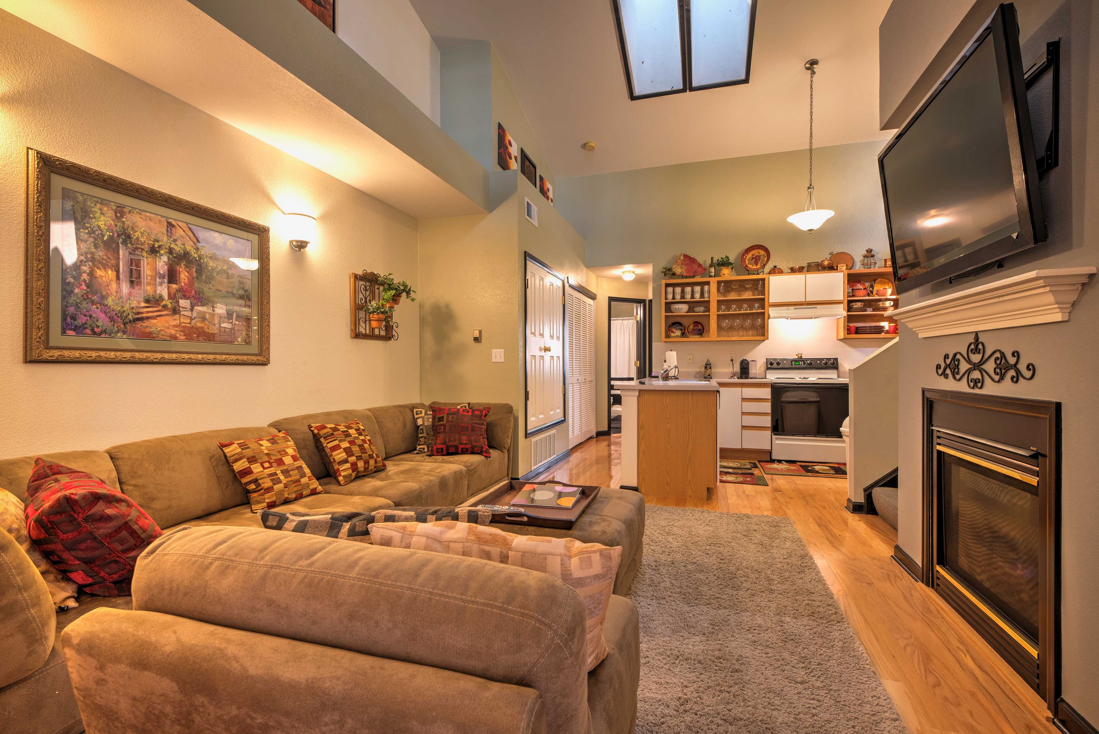 Escape to this peaceful 1-bedroom, 1-bathroom vacation rental condo in Littleton