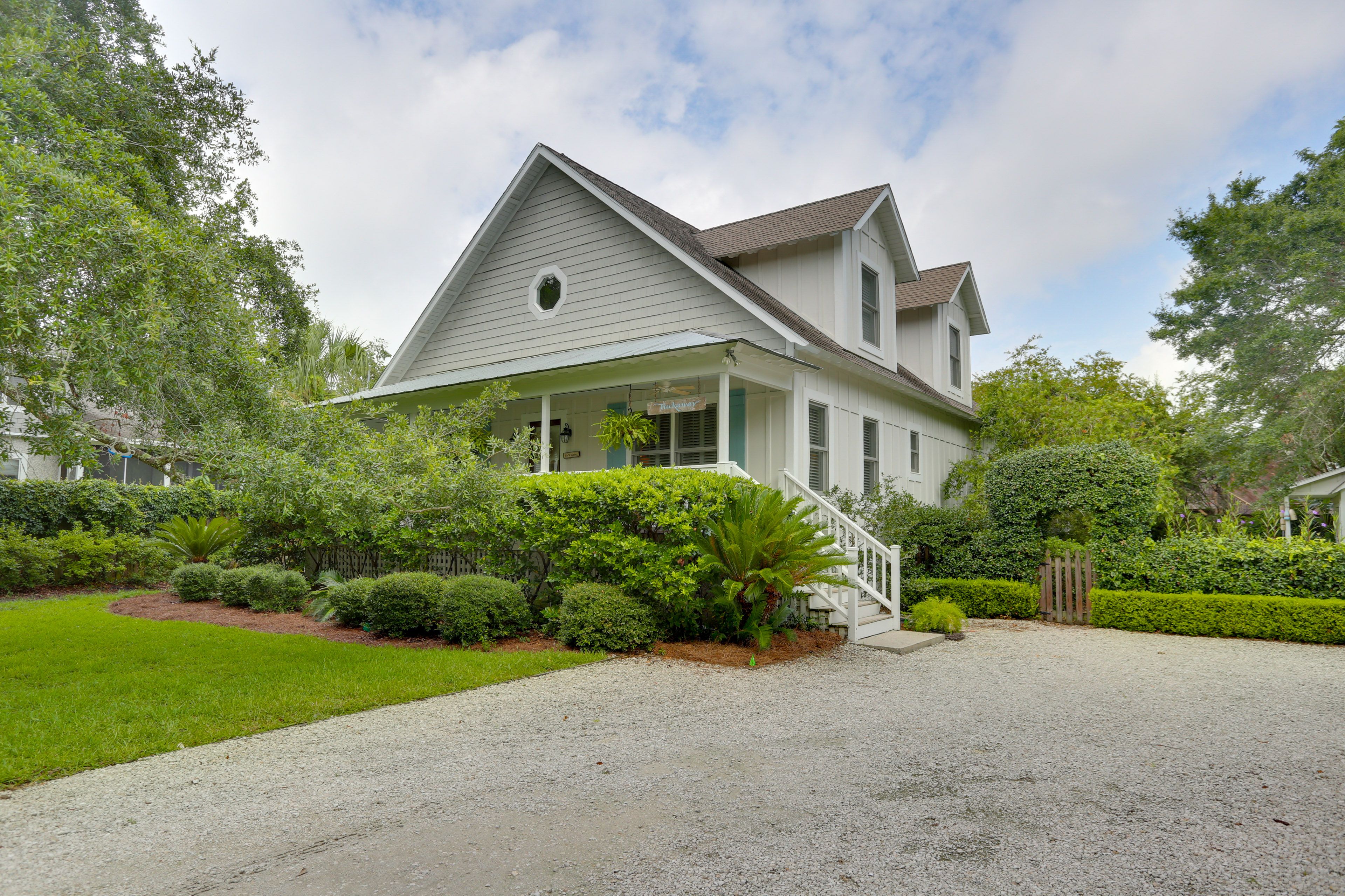 Parking | Driveway (4 Vehicles)