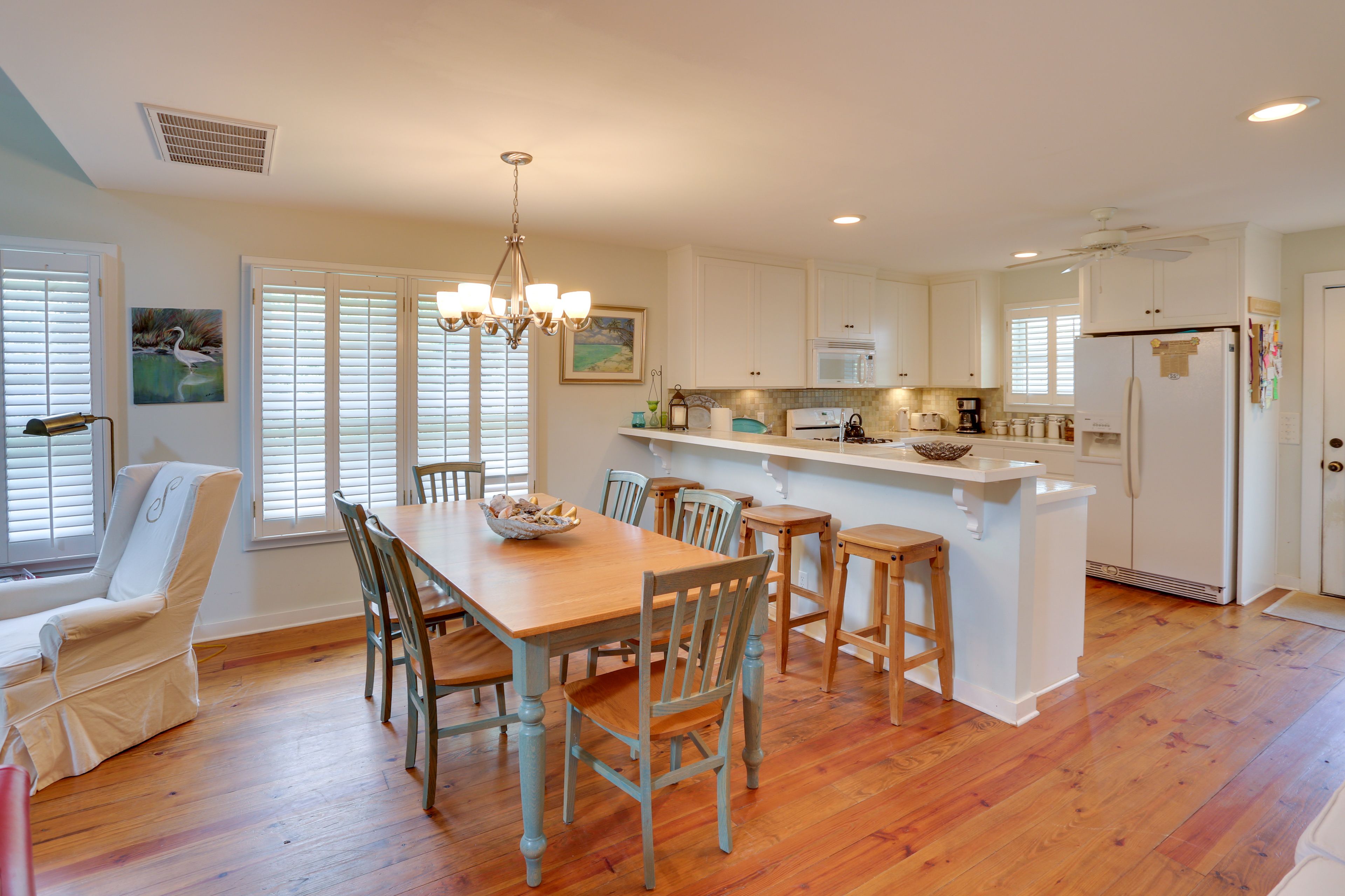 Dining Space | Dishware/Flatware