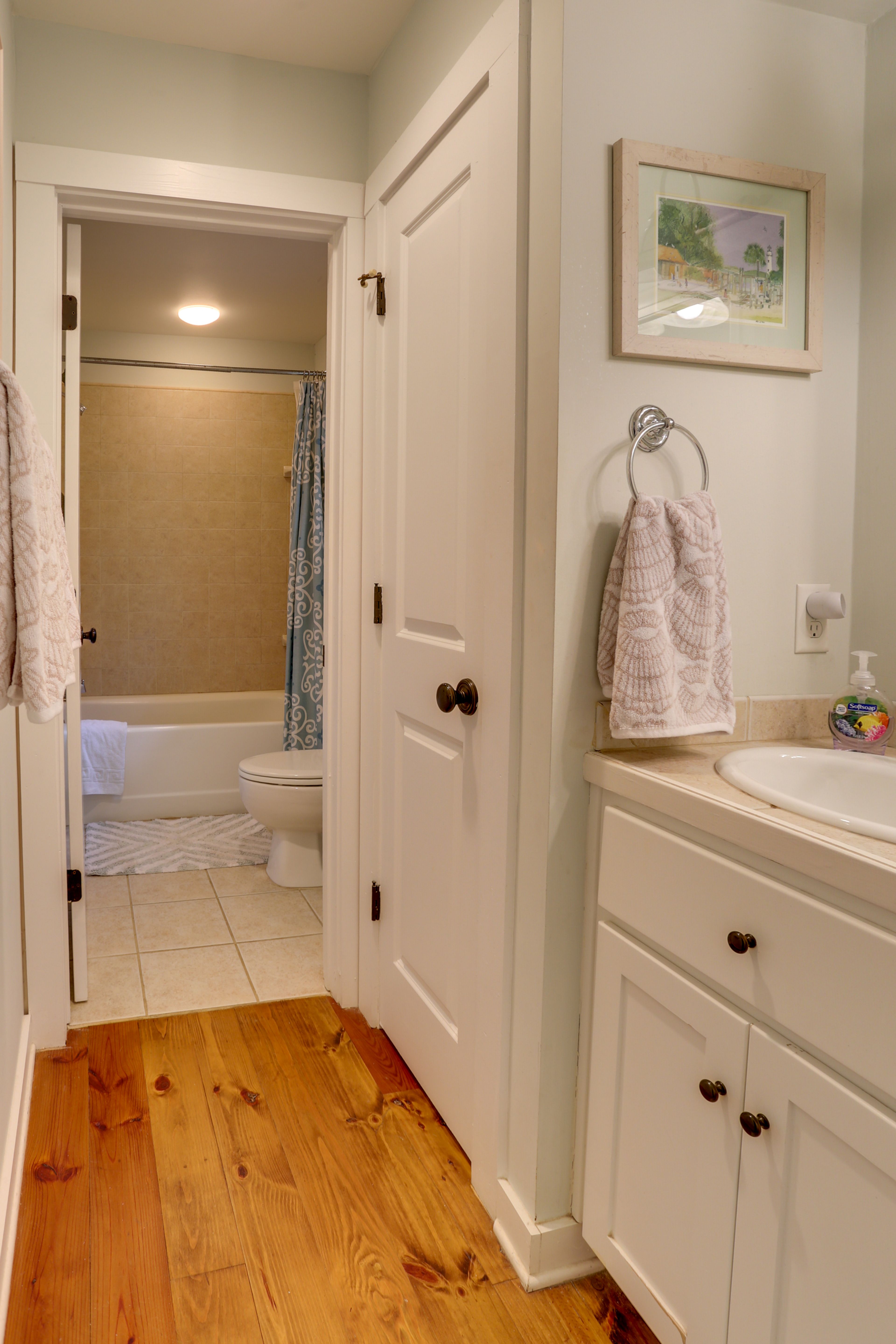 En-Suite Bathroom | Towels Provided