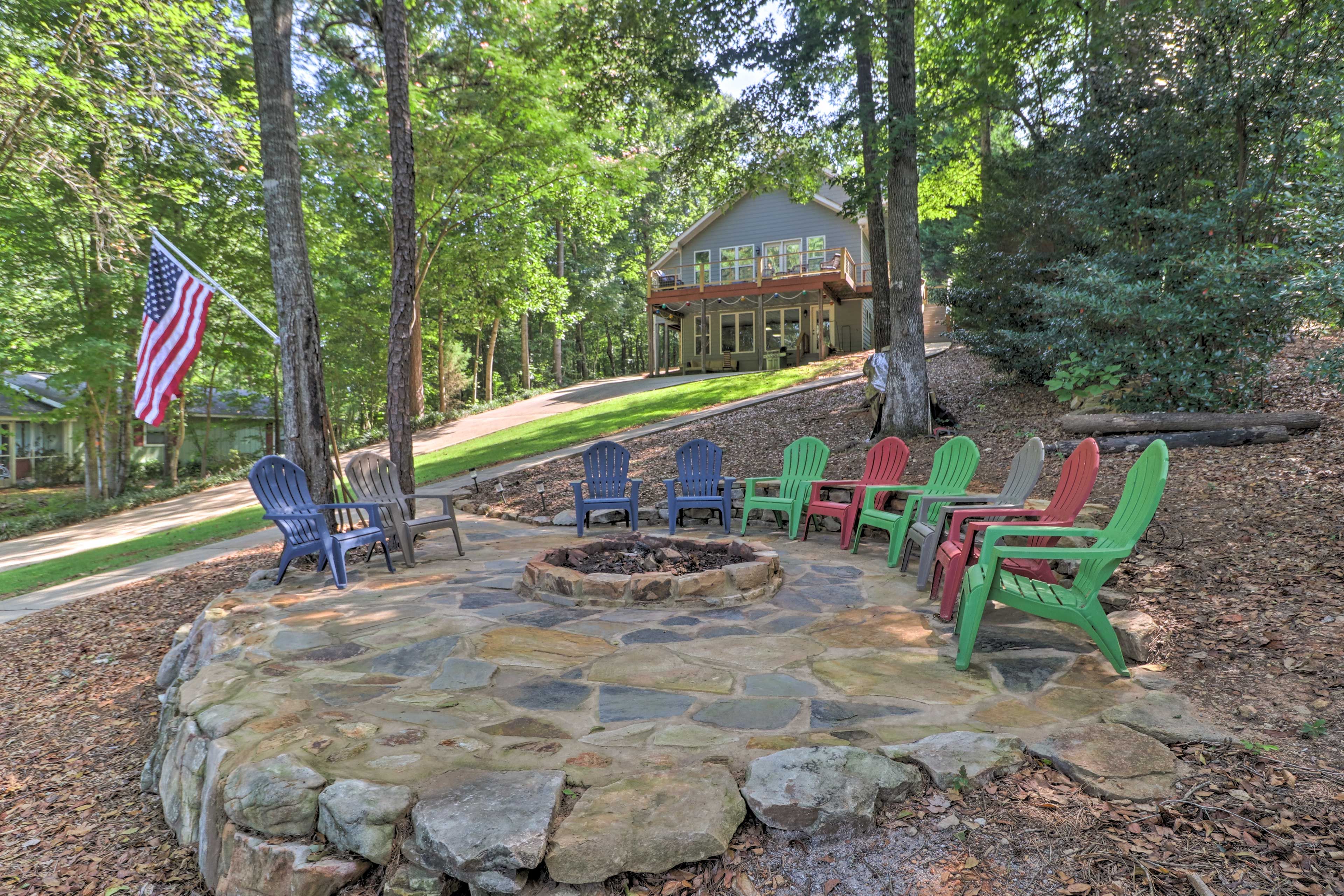 Fire Pit Area | Spacious Yard