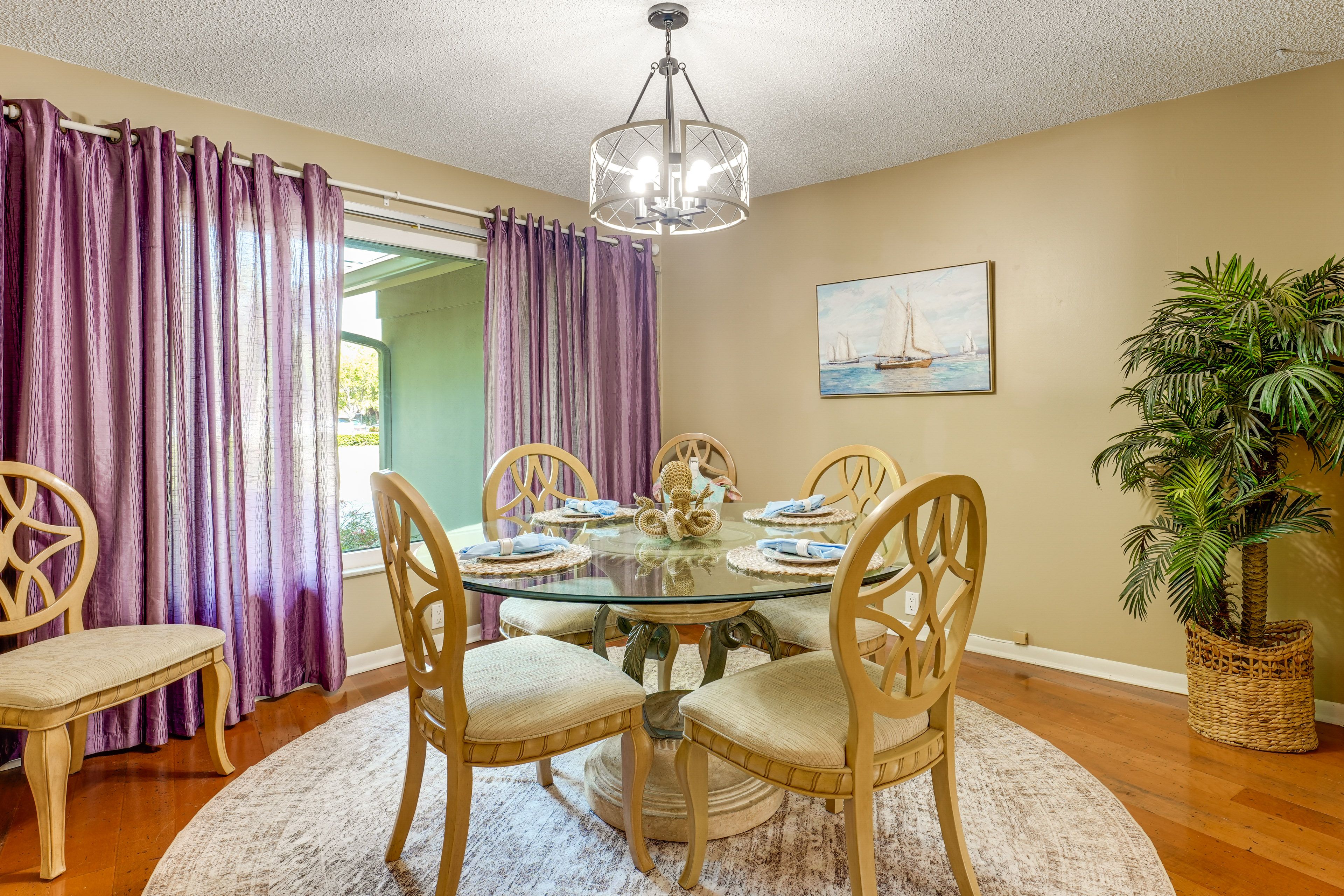 Dining Table | Dishware & Flatware Provided