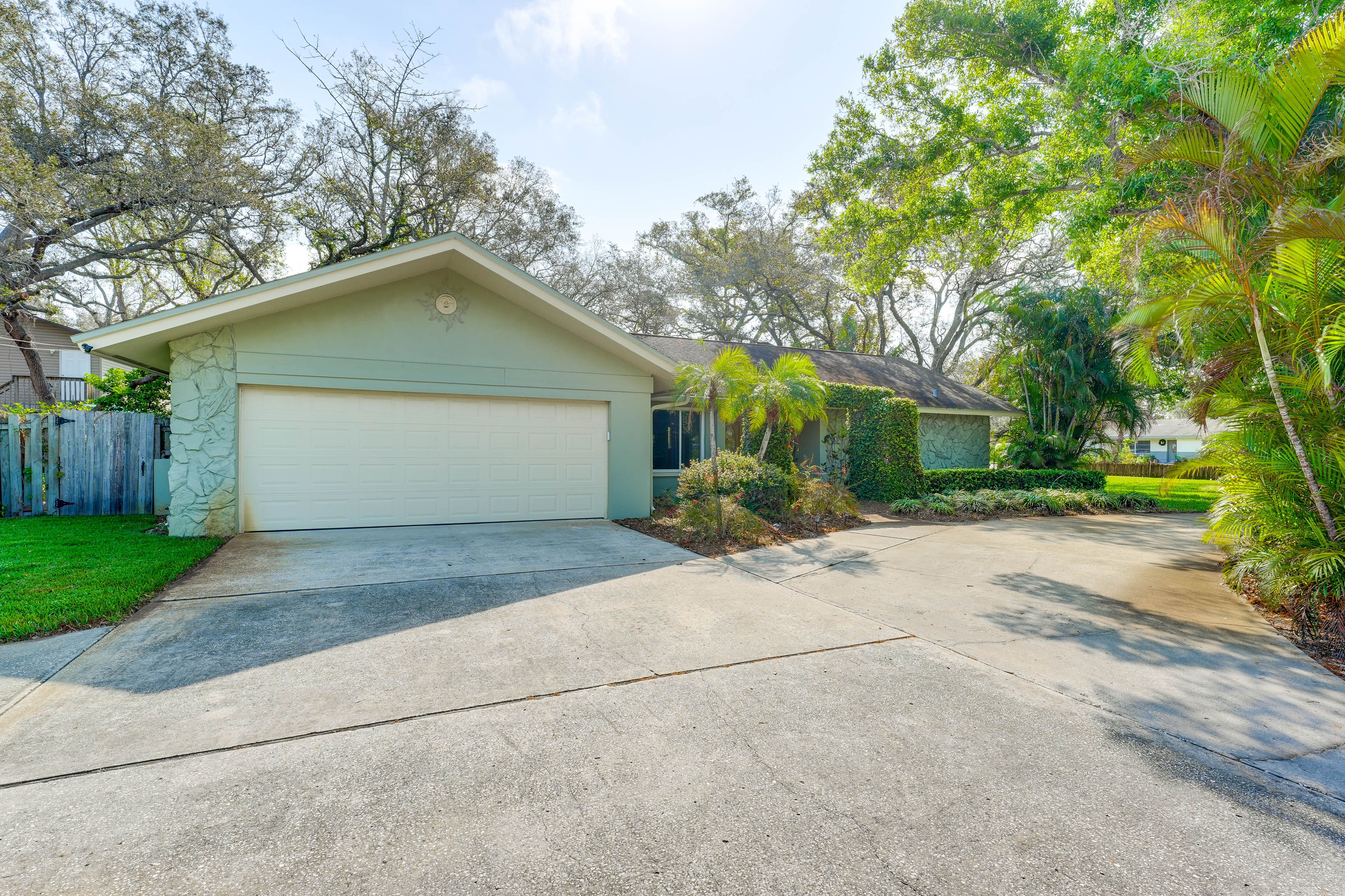 Driveway Parking (3 Vehicles)