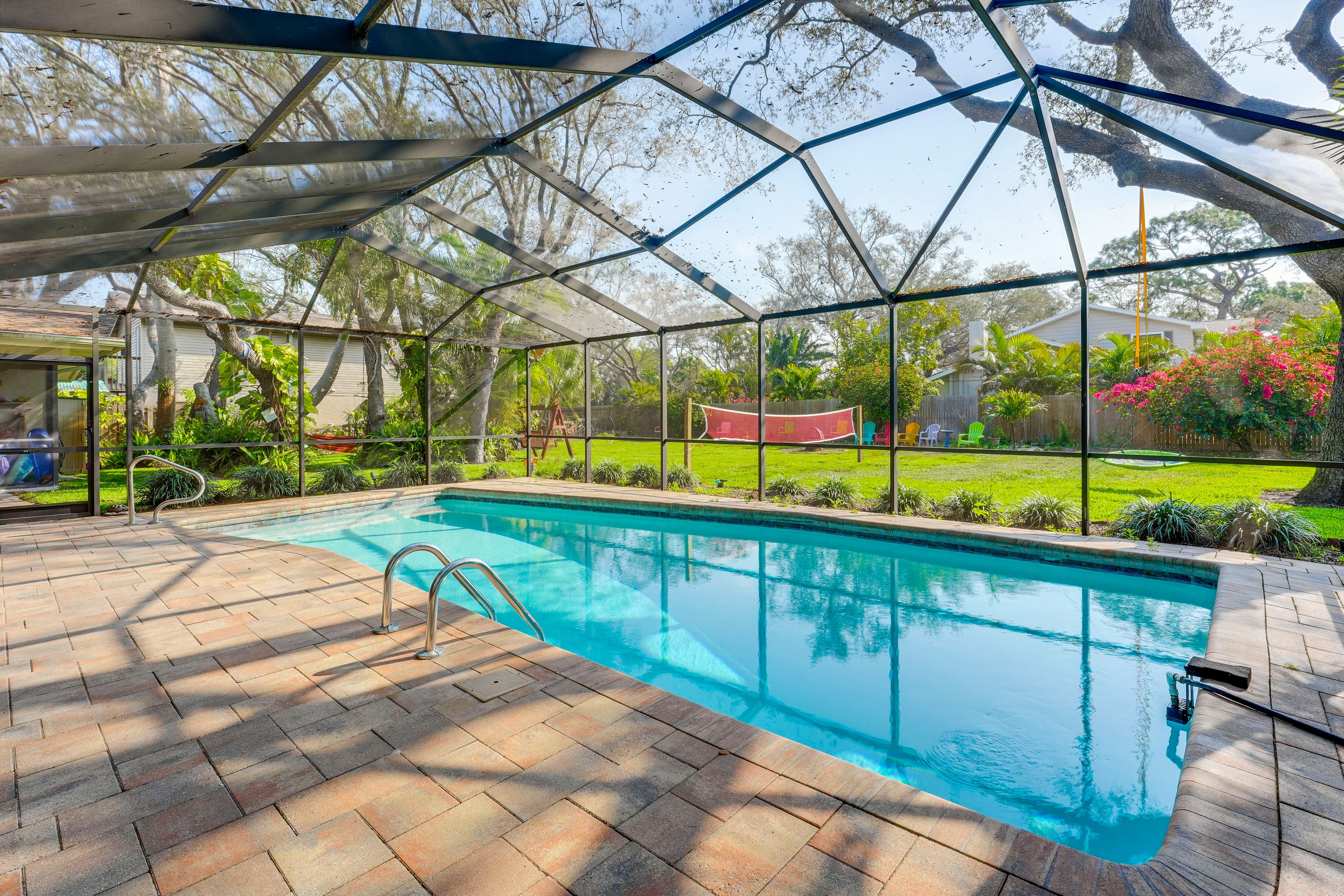 Largo Vacation Rental | 3BR | 2BA | 2,300 Sq Ft | Step-Free Access