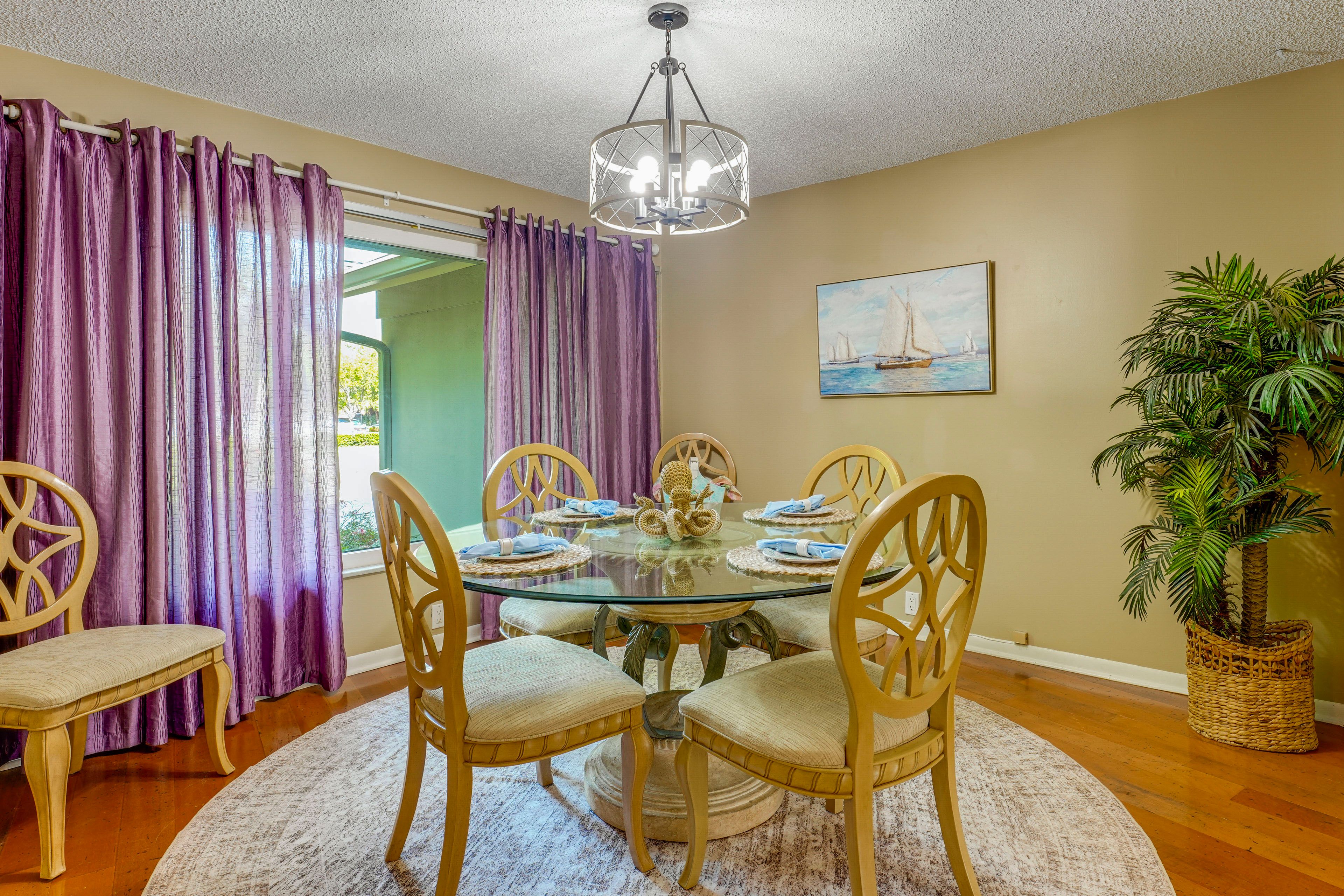 Dining Table | Dishware & Flatware Provided