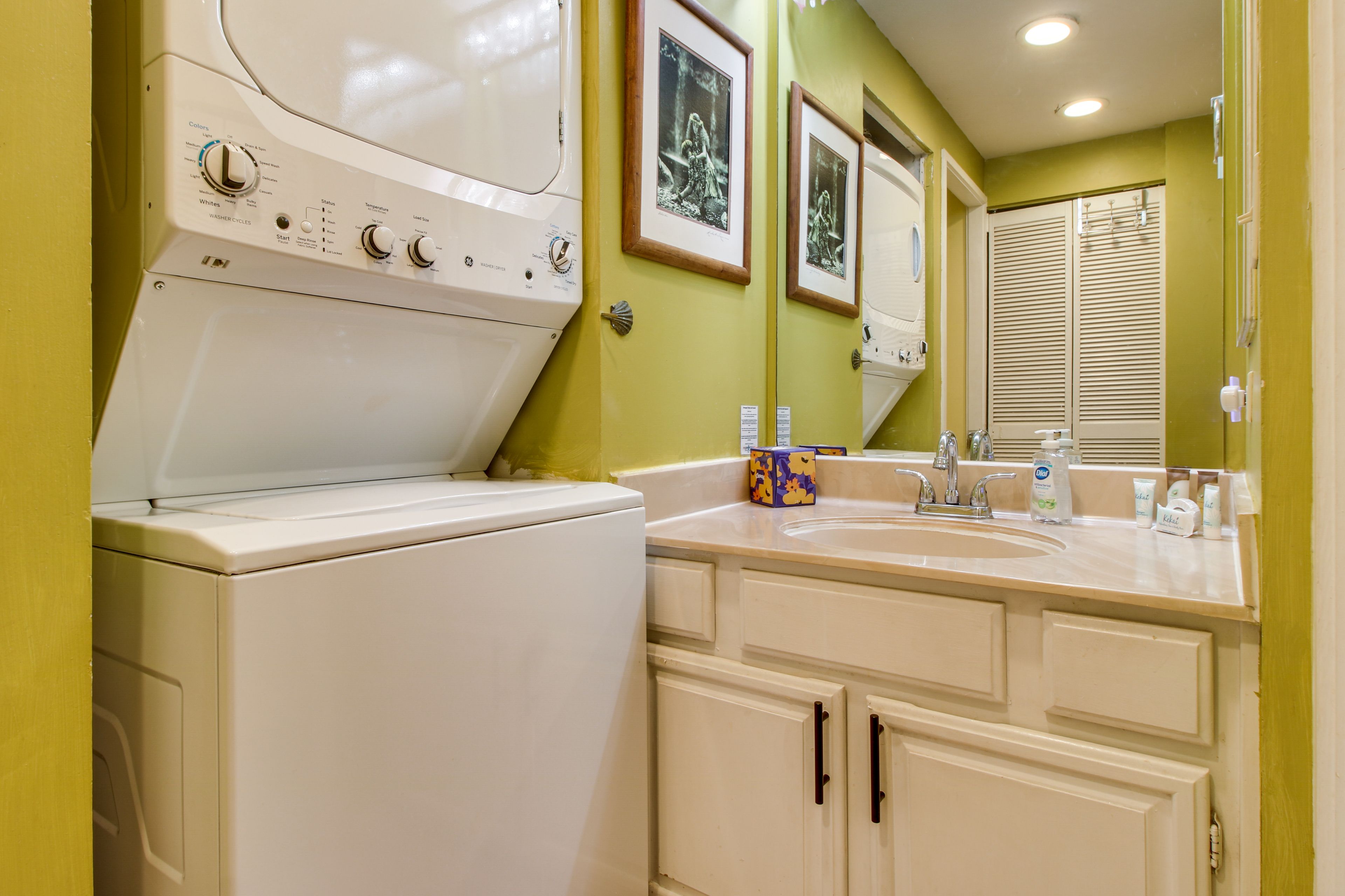 Full Bathroom | In-Unit Laundry