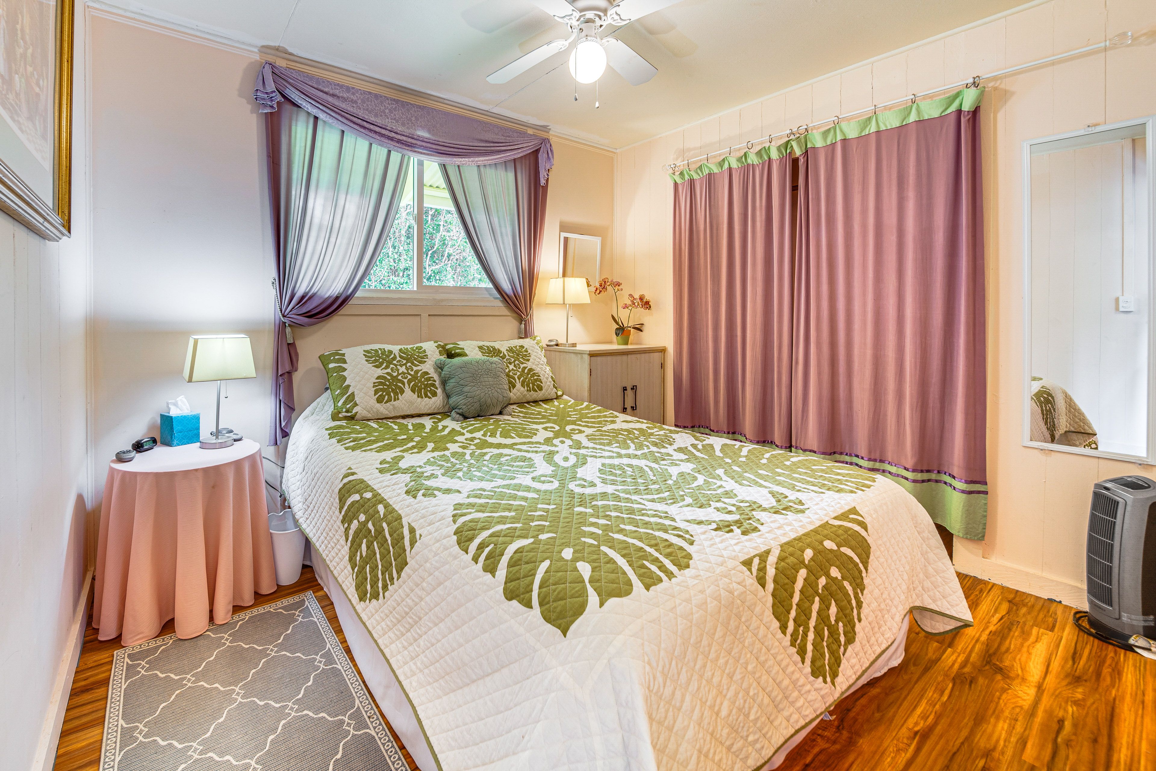 Bedroom 1 | Queen Bed | Linens Provided