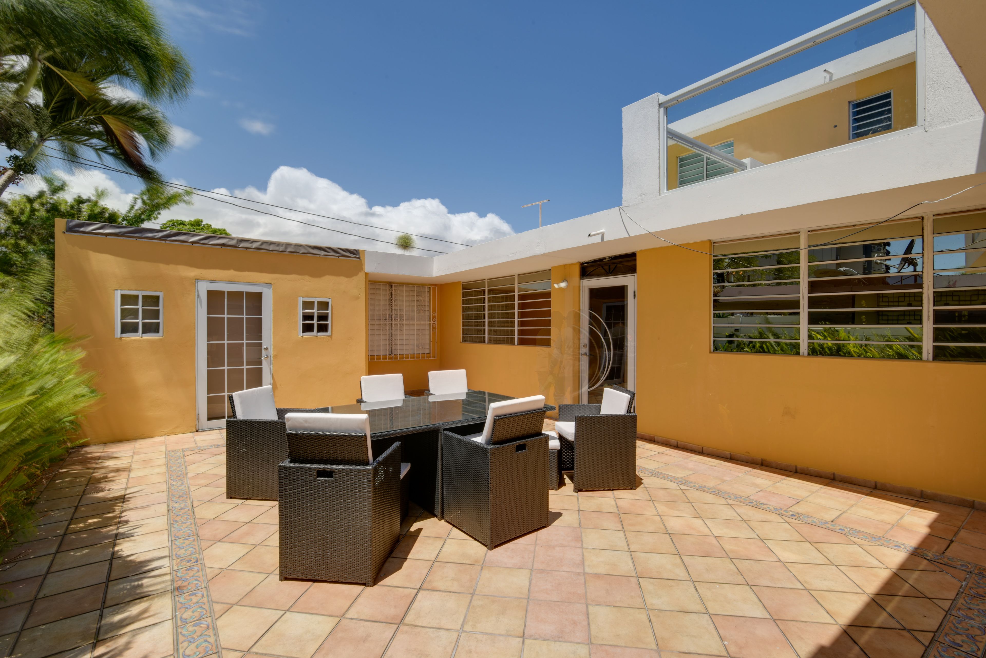 Exterior | Courtyard Patio | Outdoor Dining