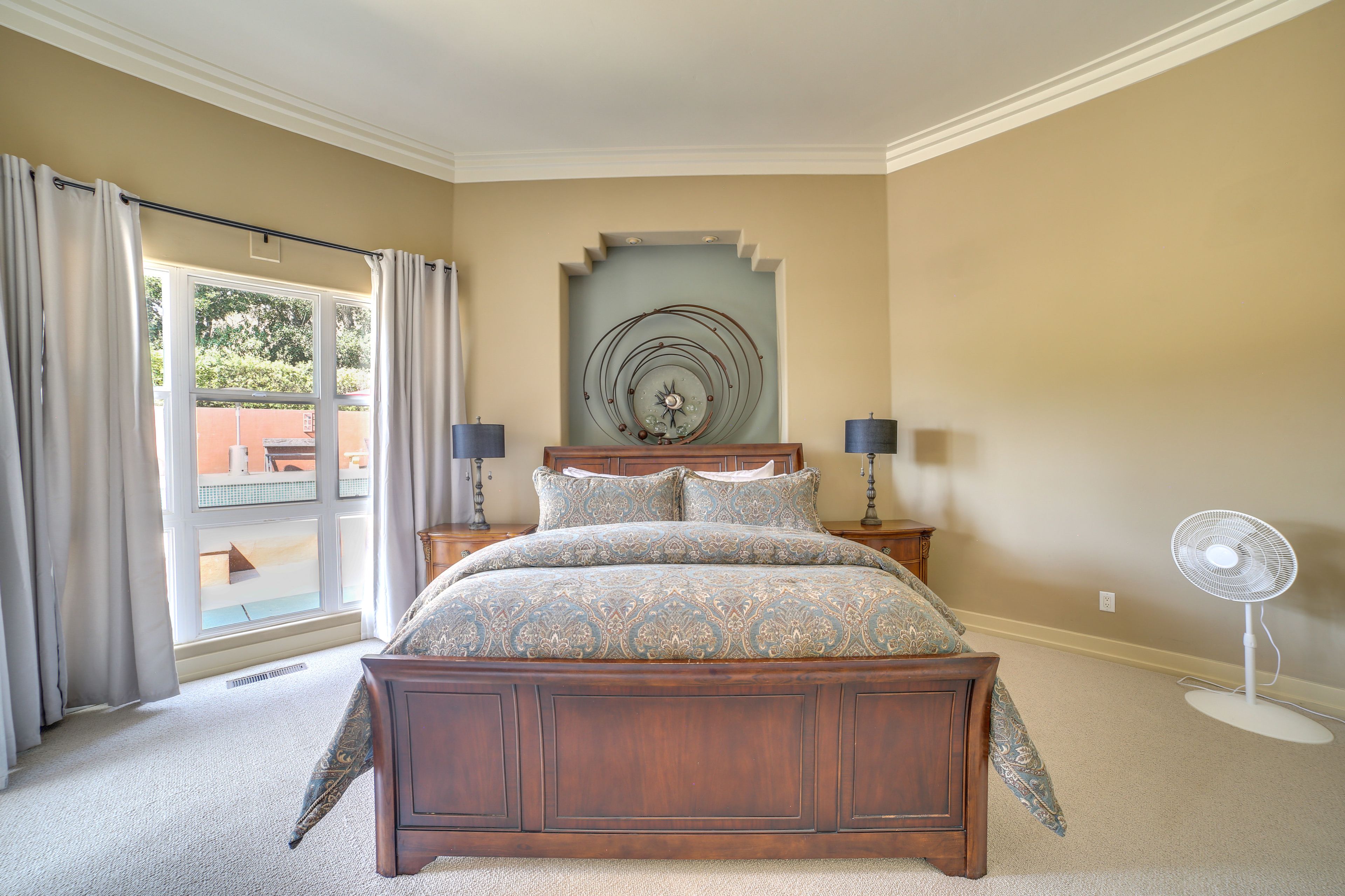 Bedroom Suite | King Bed