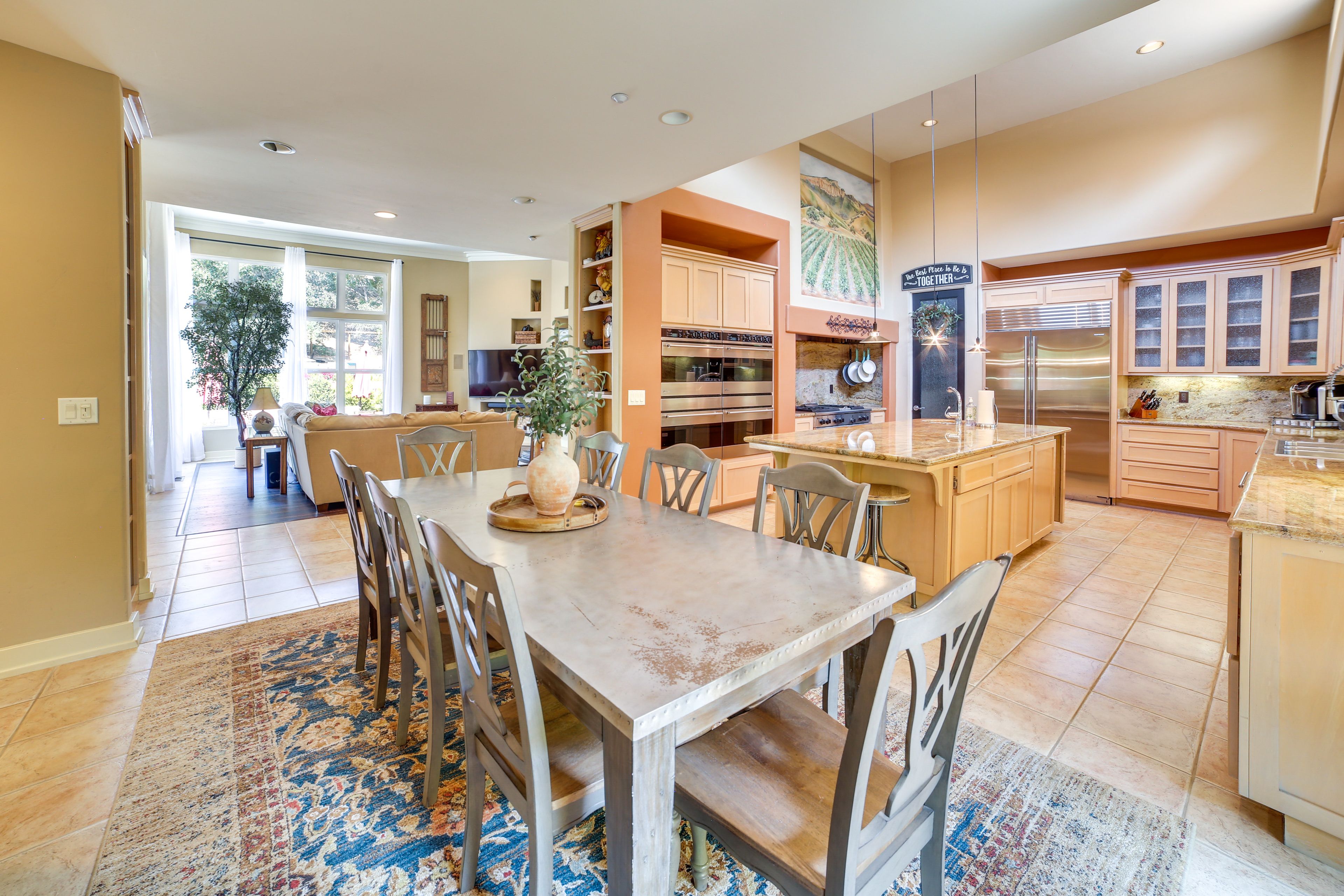 Additional Dining Area