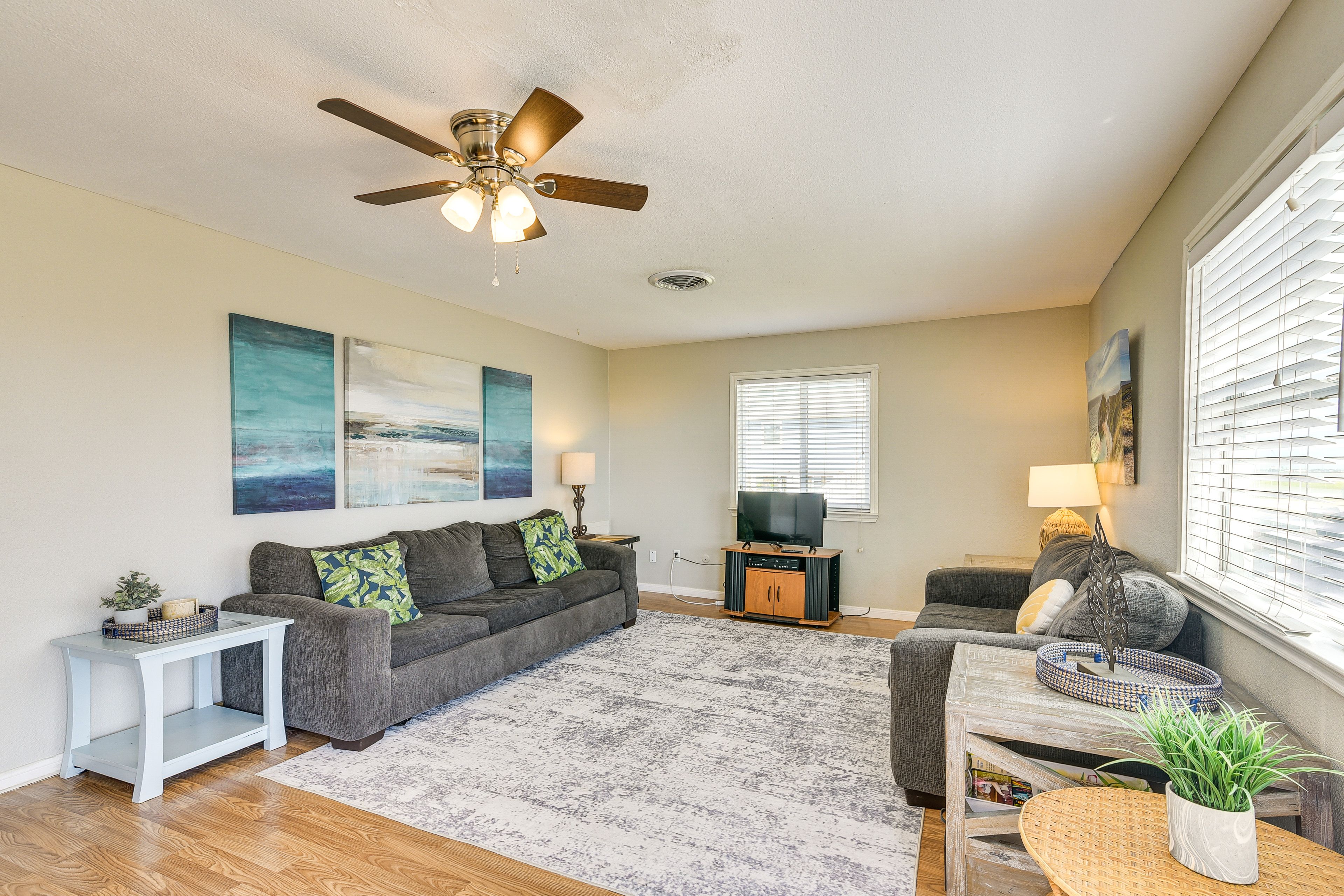 Living Room | Sleeper Sofa