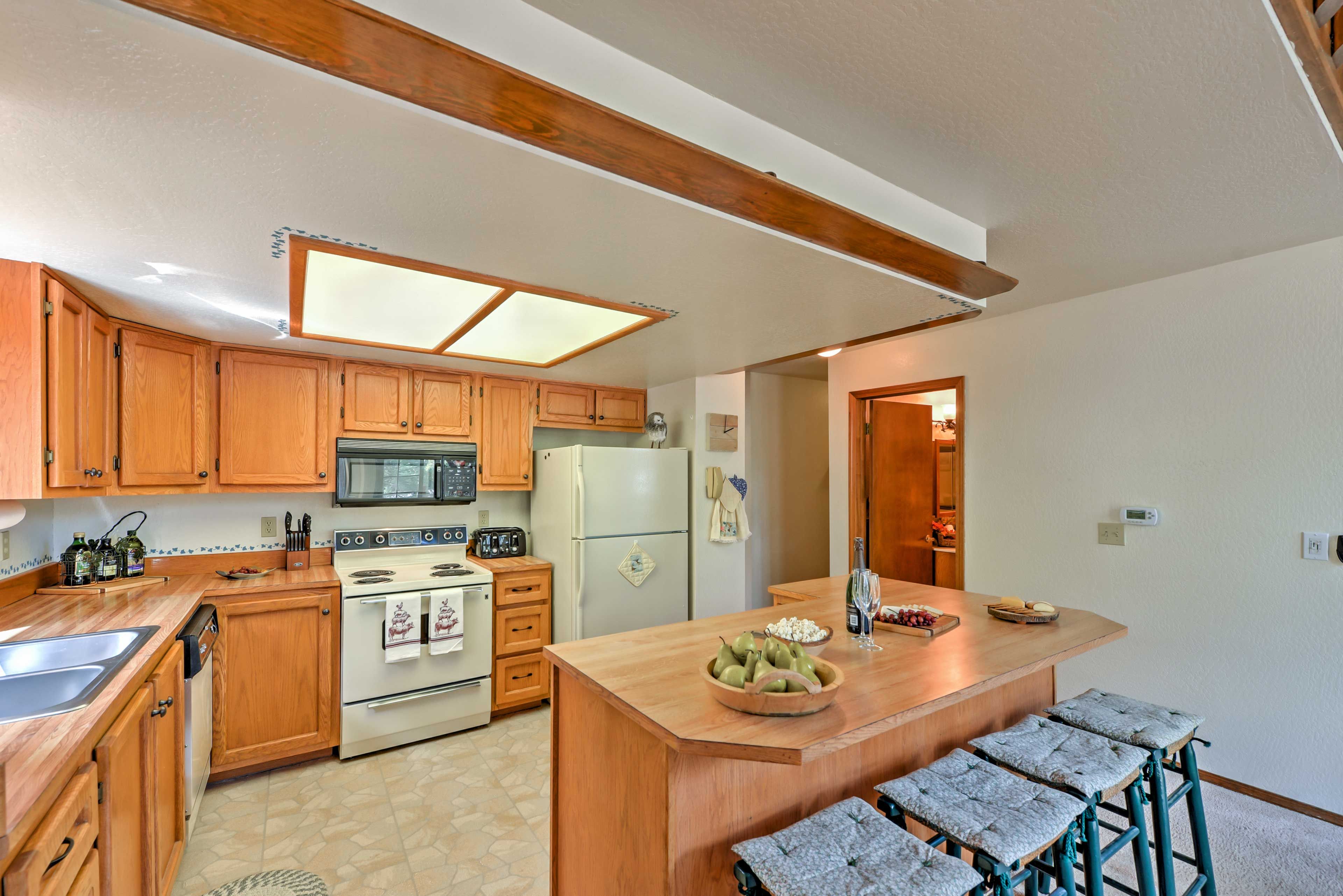 Sit at the breakfast bar and enjoy a meal before heading out for the day.