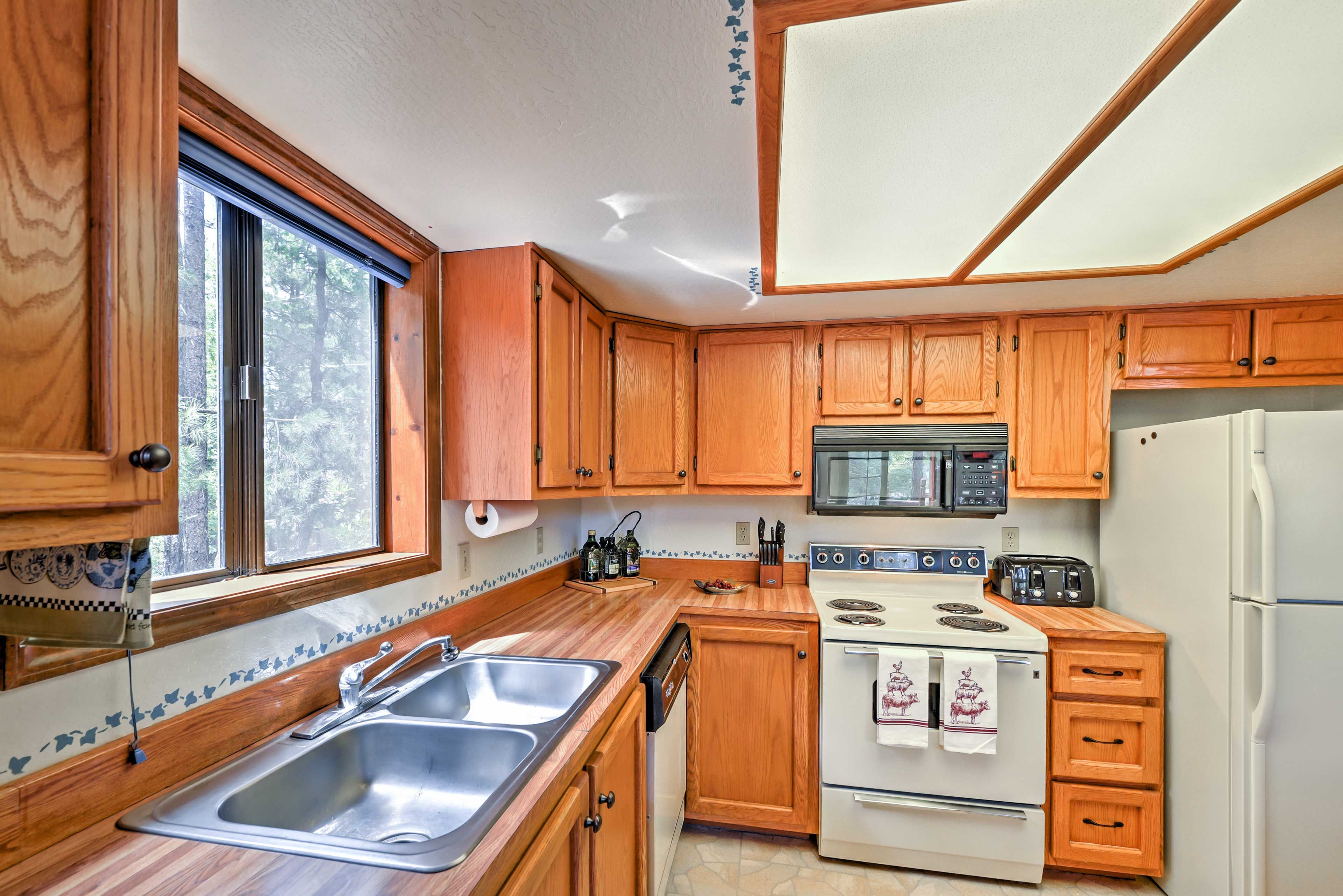 There's no need to eat out every night with a fully equipped kitchen!