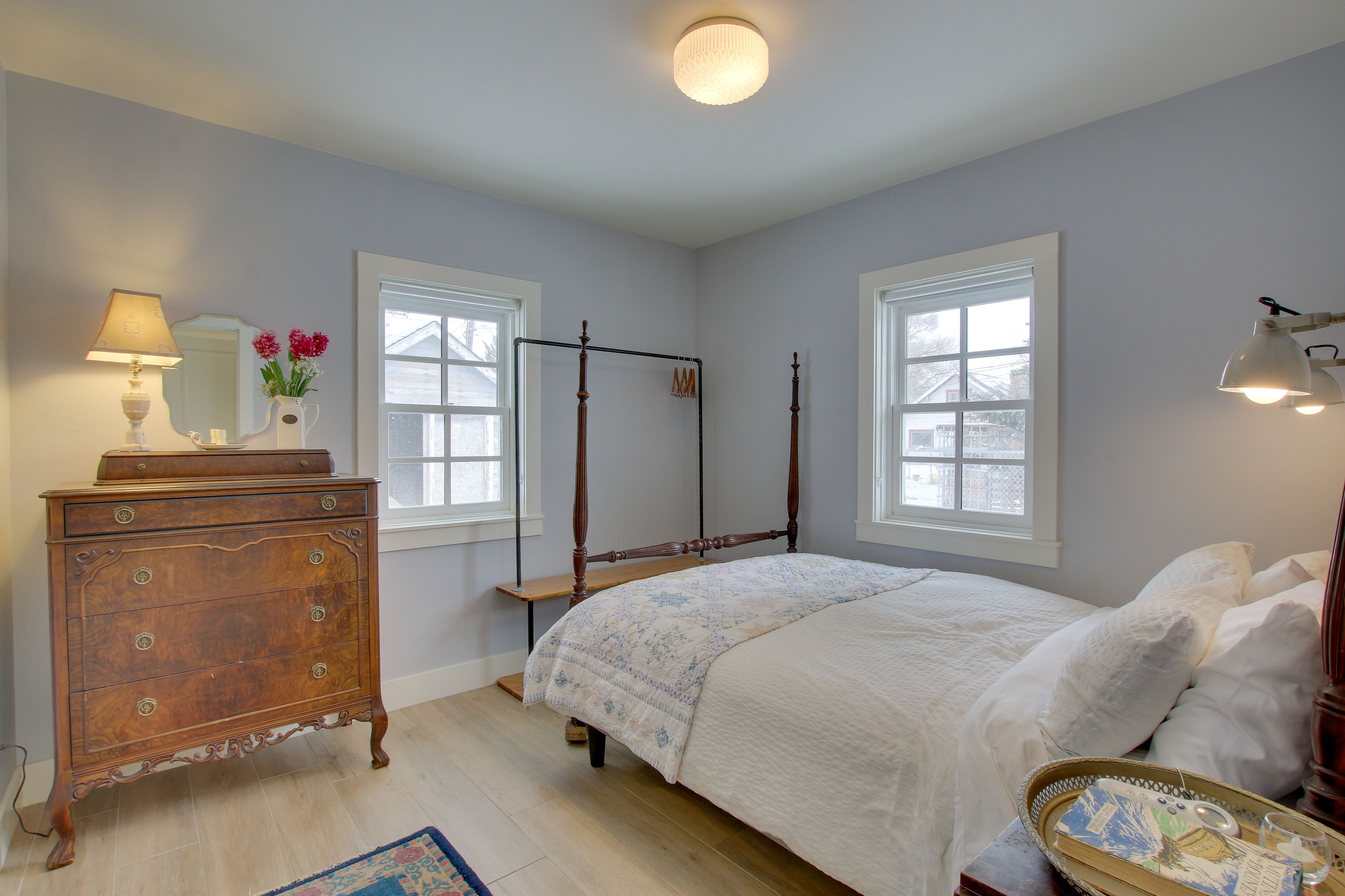 Bedroom 2 | Queen Bed