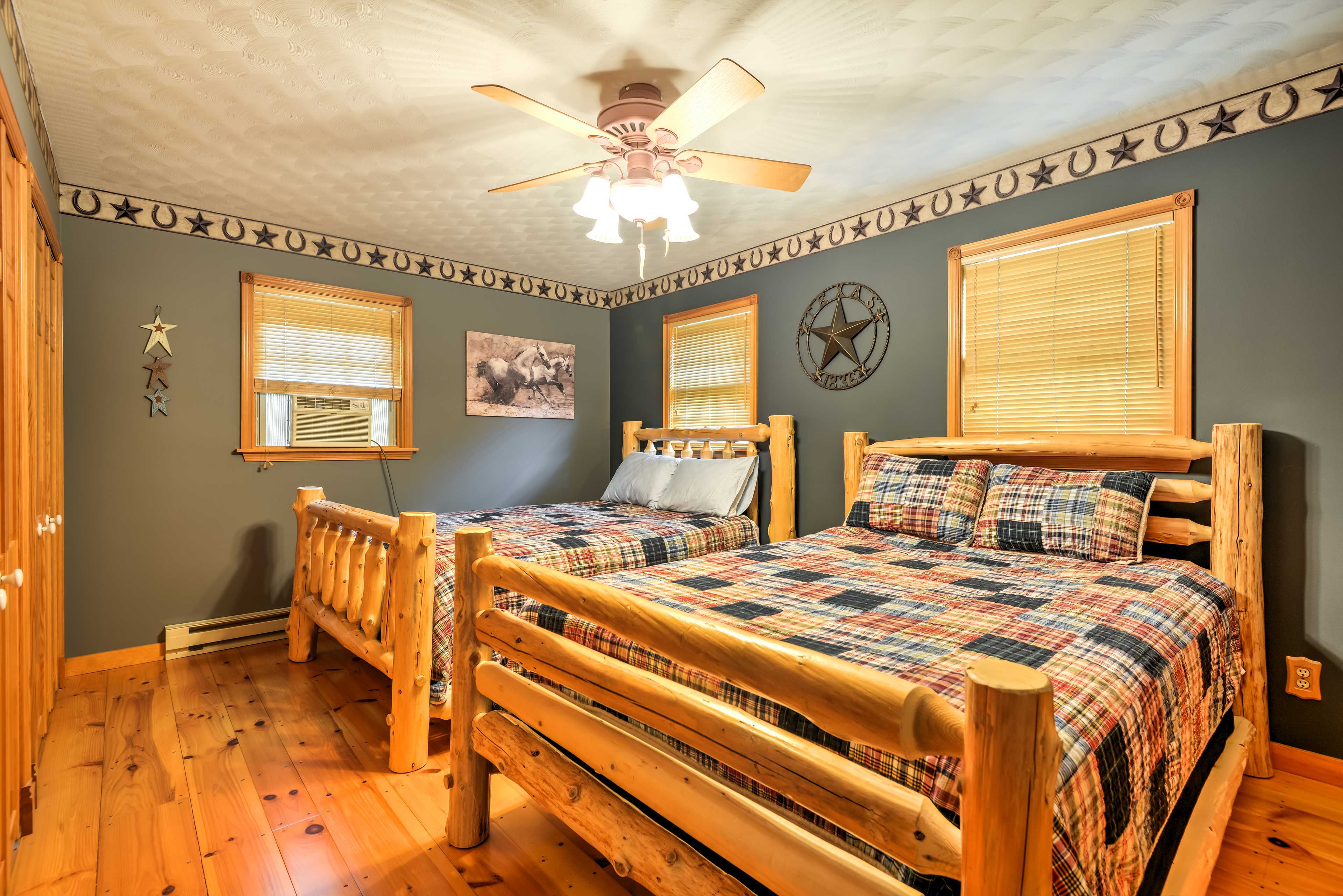 Bedroom 2 | 2 Queen Beds