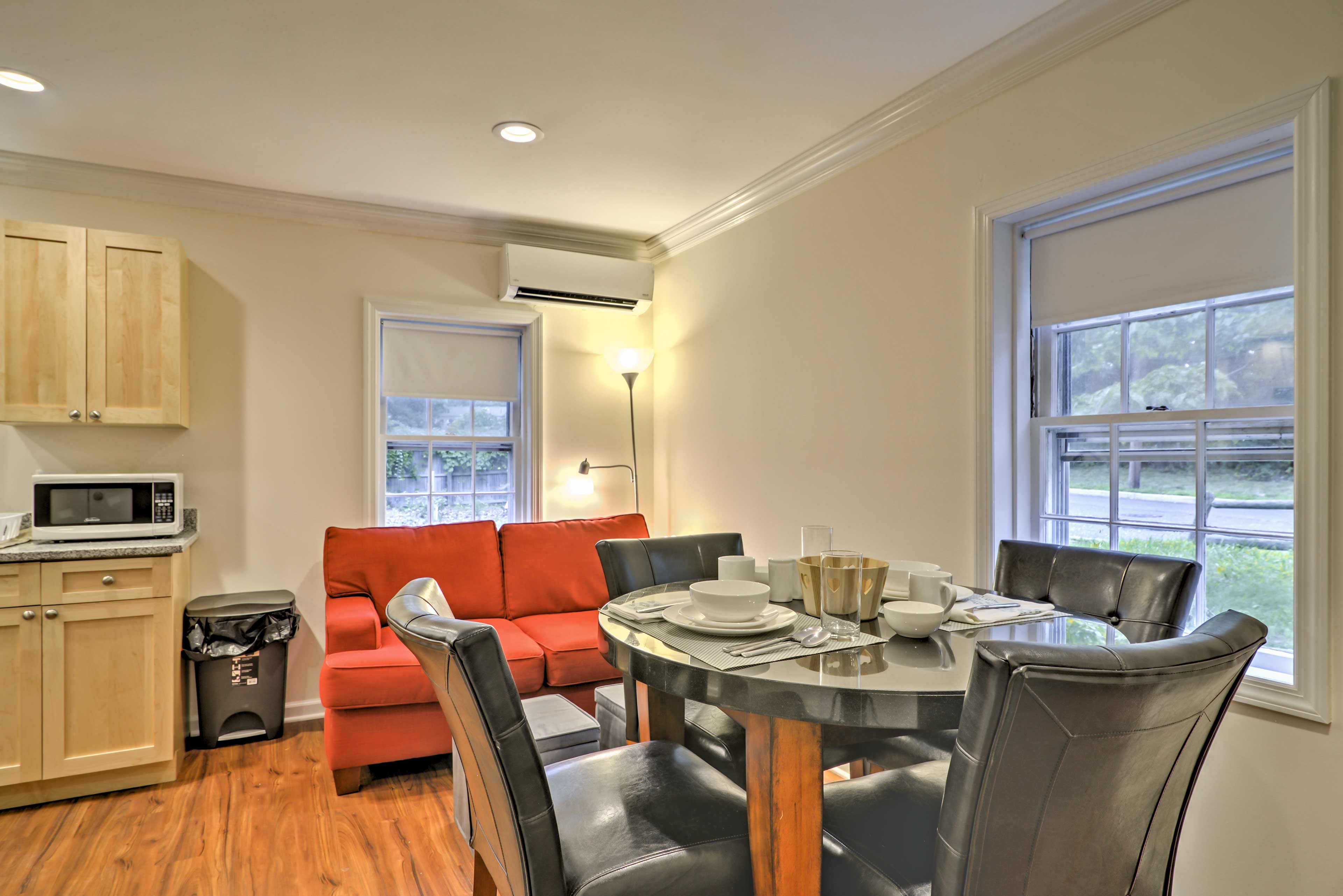 Living/Dining Area