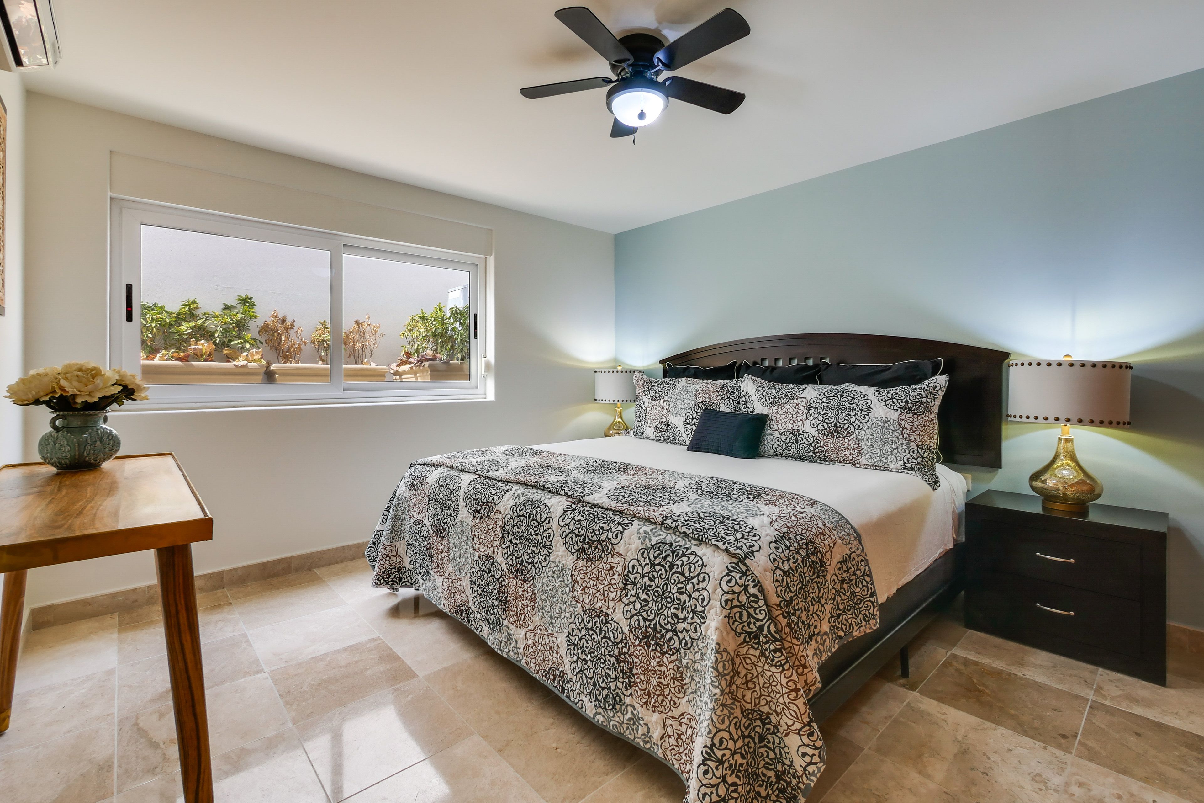 Bedroom 2 | King Bed